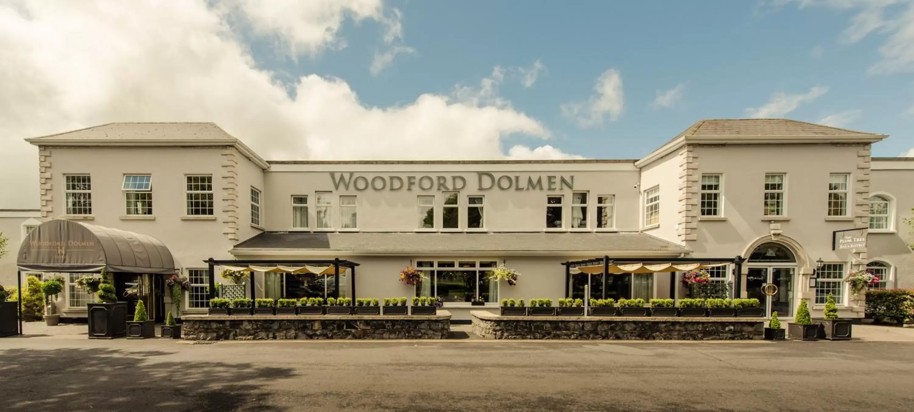 Property Building in Woodford Dolmen Hotel Carlow