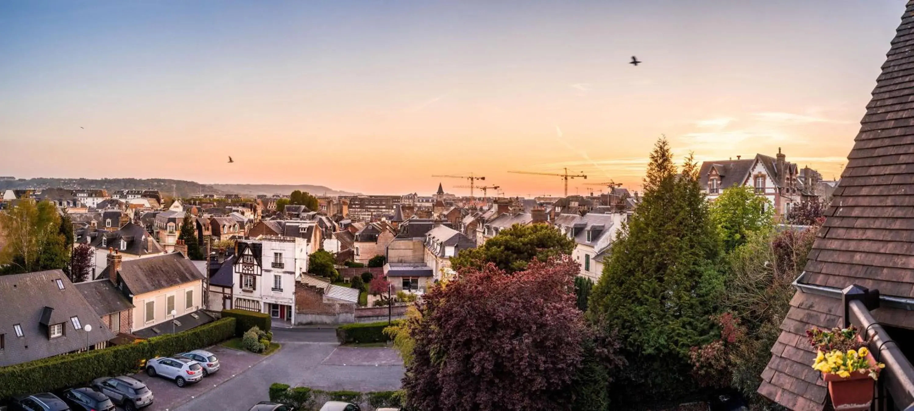 Property building in Best Western Plus Hostellerie Du Vallon Property building in Best Western Plus Hostellerie Du Vallon