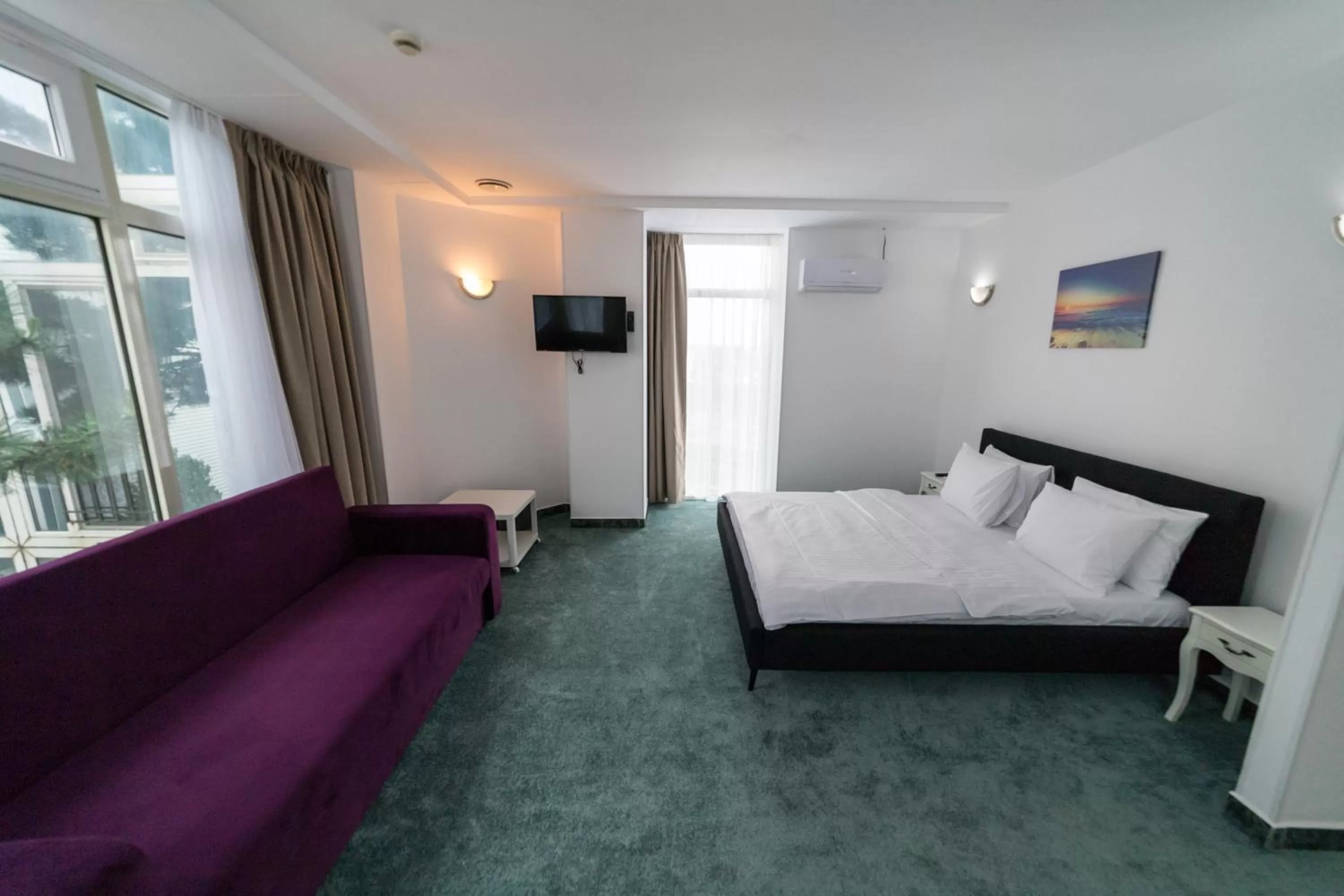 Bed in Avenue Palm Eforie - Avenue Hotels