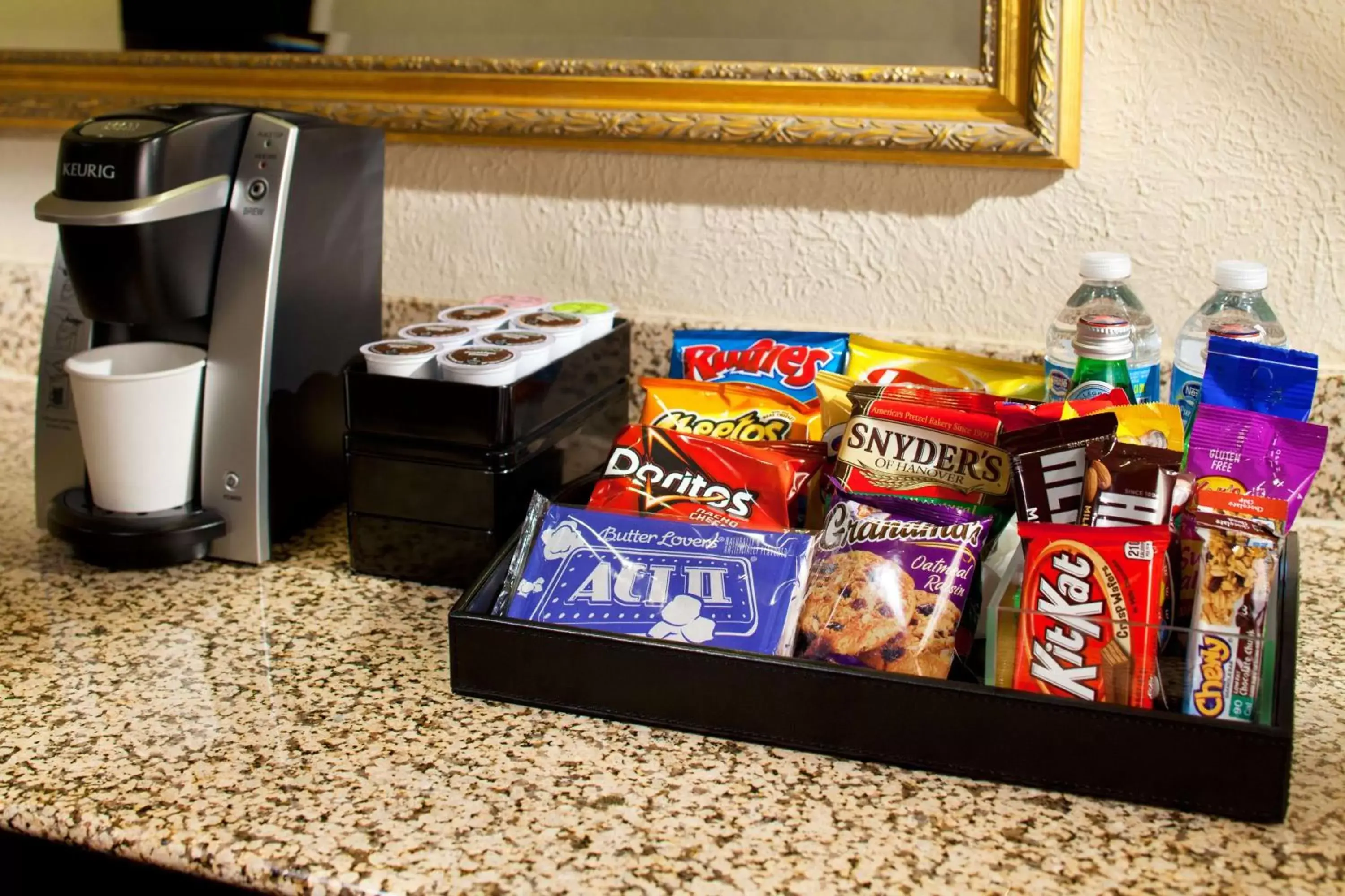 Kitchen or kitchenette in Embassy Suites by Hilton Walnut Creek