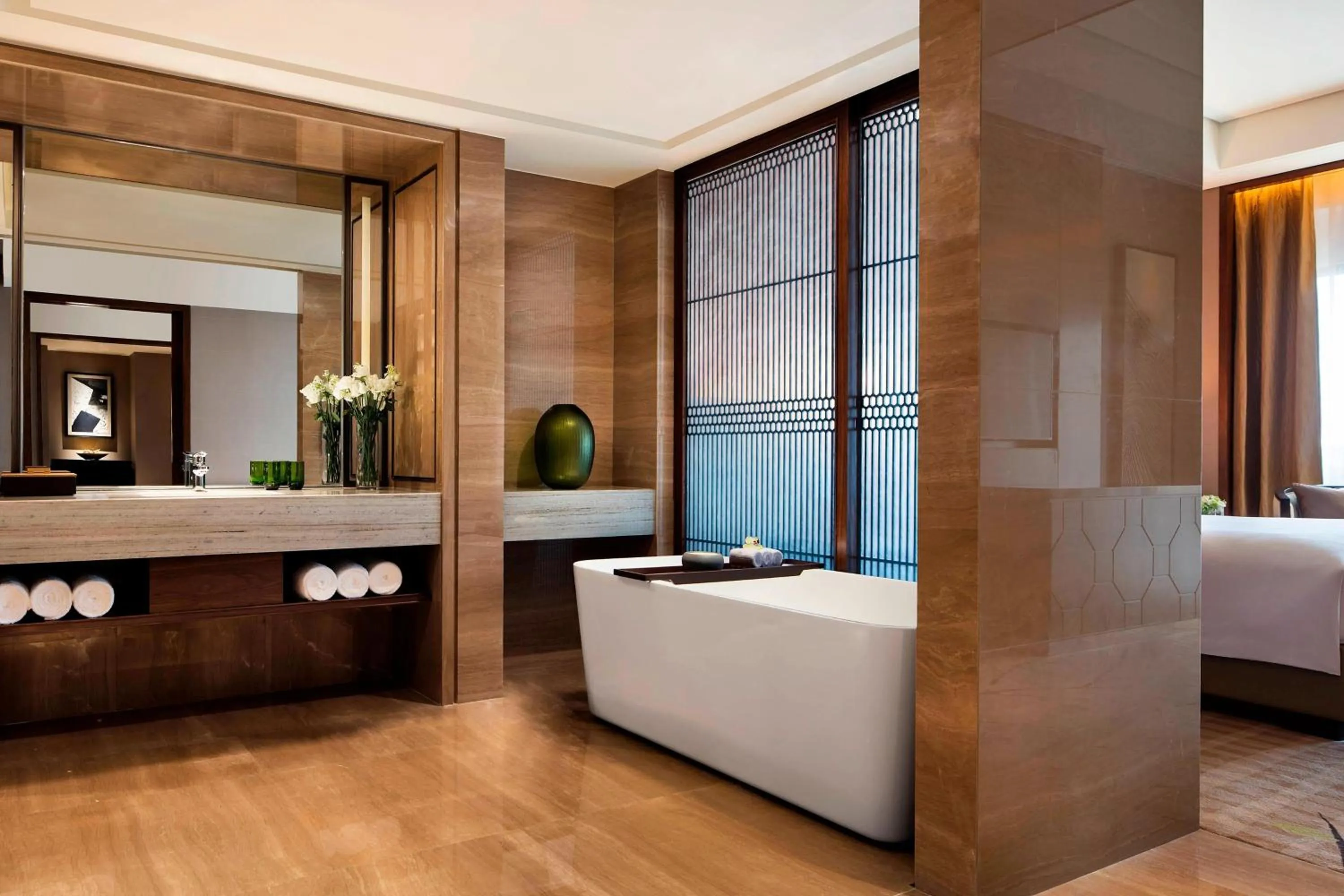 Bathroom, Bed in JW Marriott Hotel Zhejiang Anji