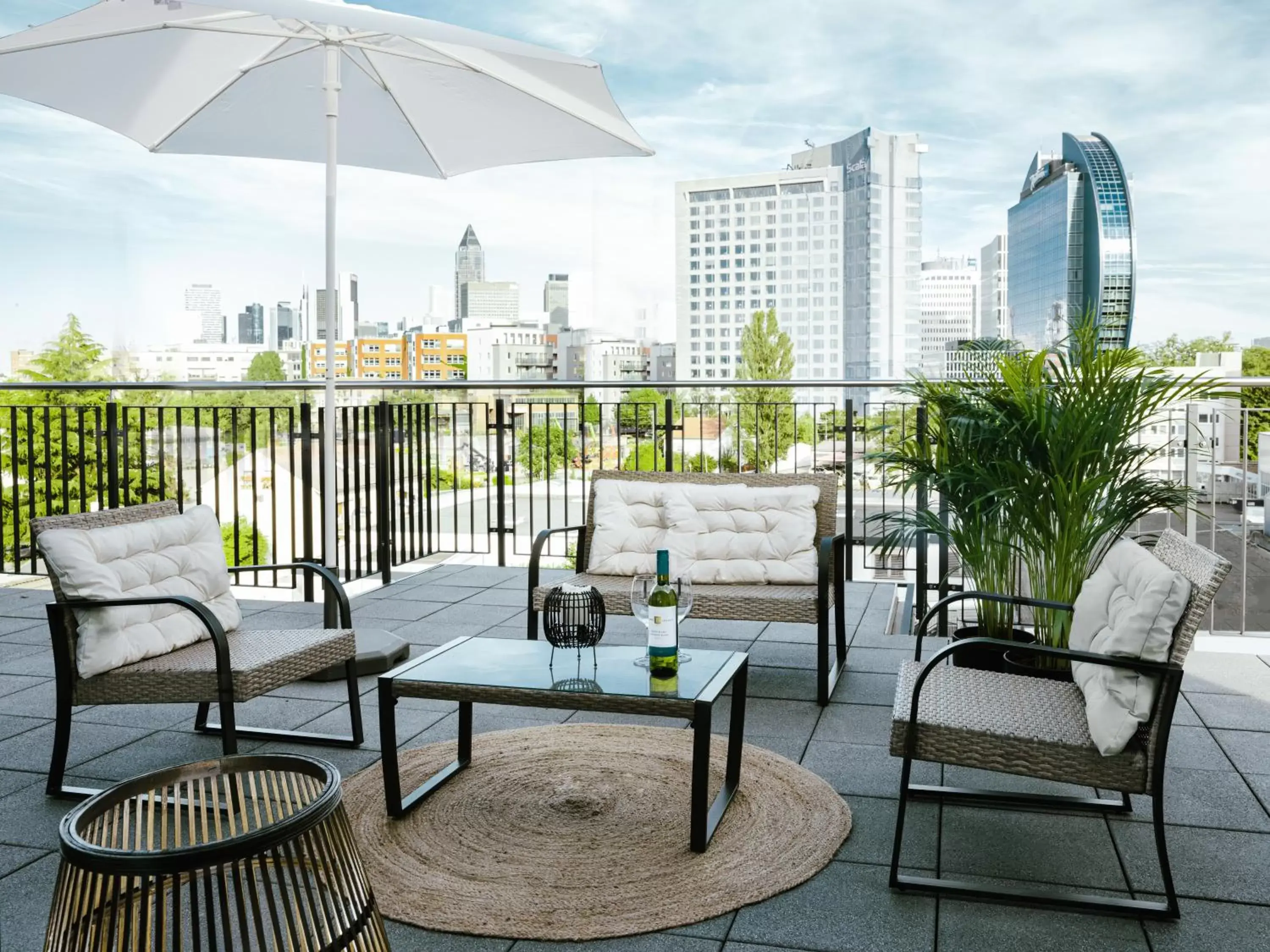 Property building in THE ROOMS - Hotel & House Property building in THE ROOMS - Hotel & House