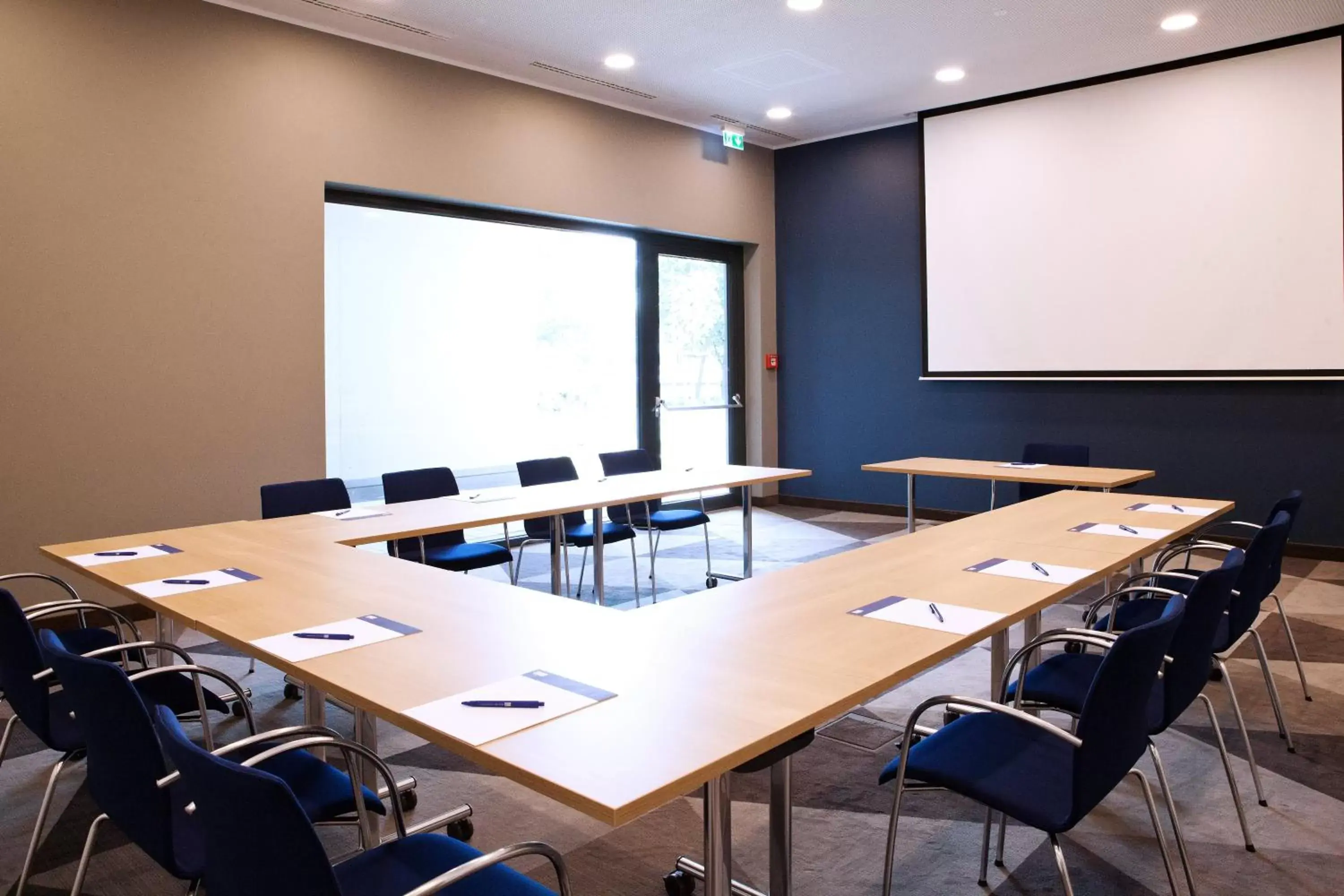 Meeting/conference room, Business Area/Conference Room in Holiday Inn Express - Darmstadt, an IHG Hotel