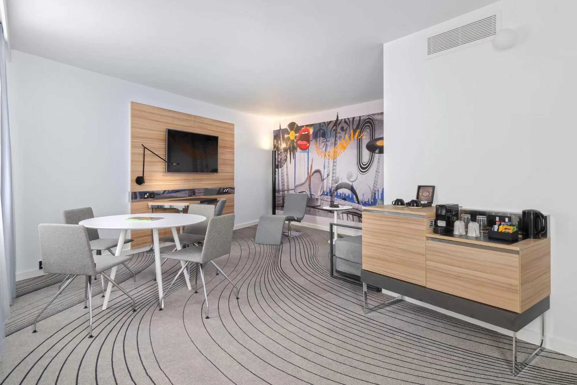 Living room in Novotel London Excel