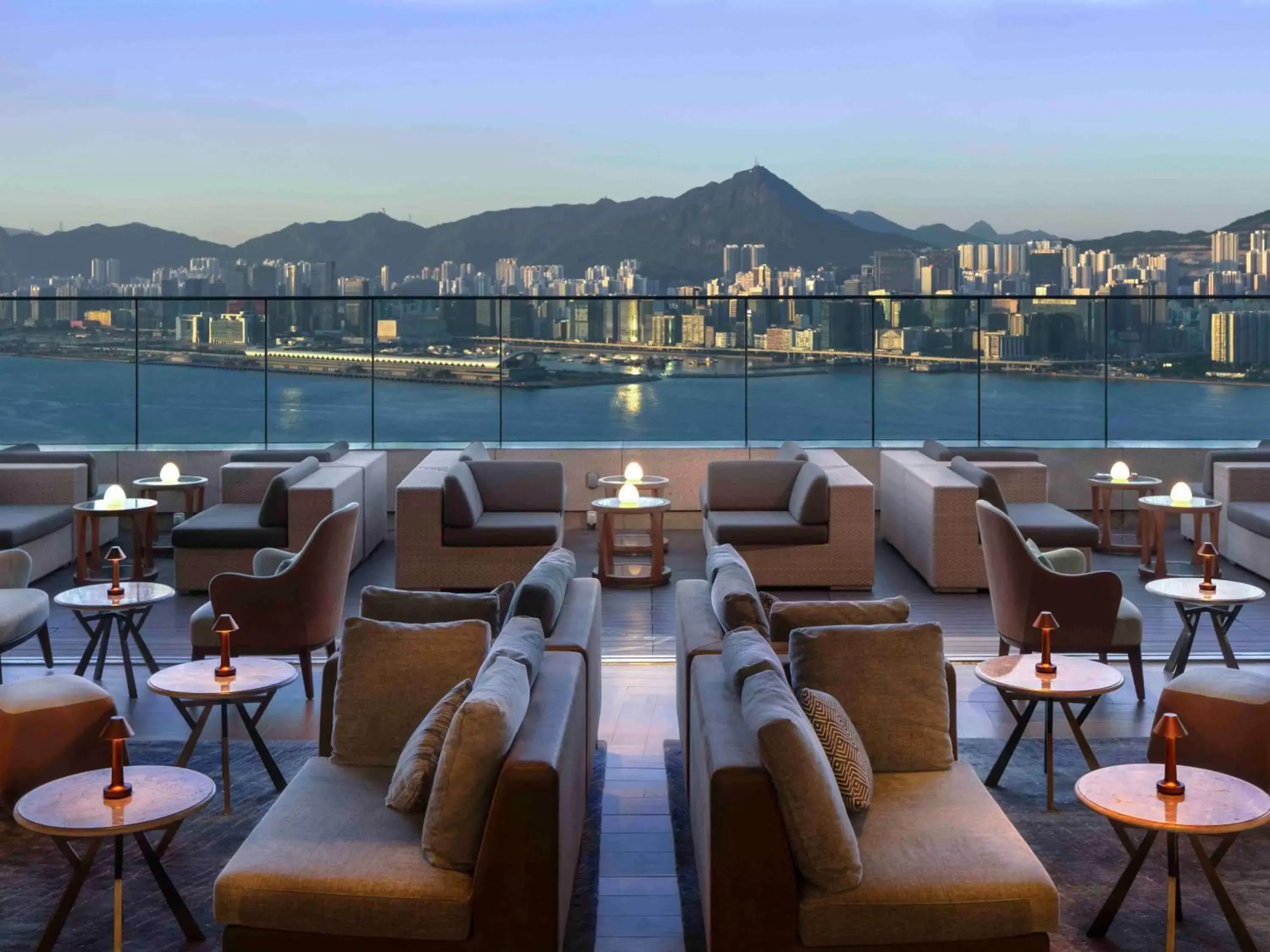 Lounge or bar in EAST Hong Kong