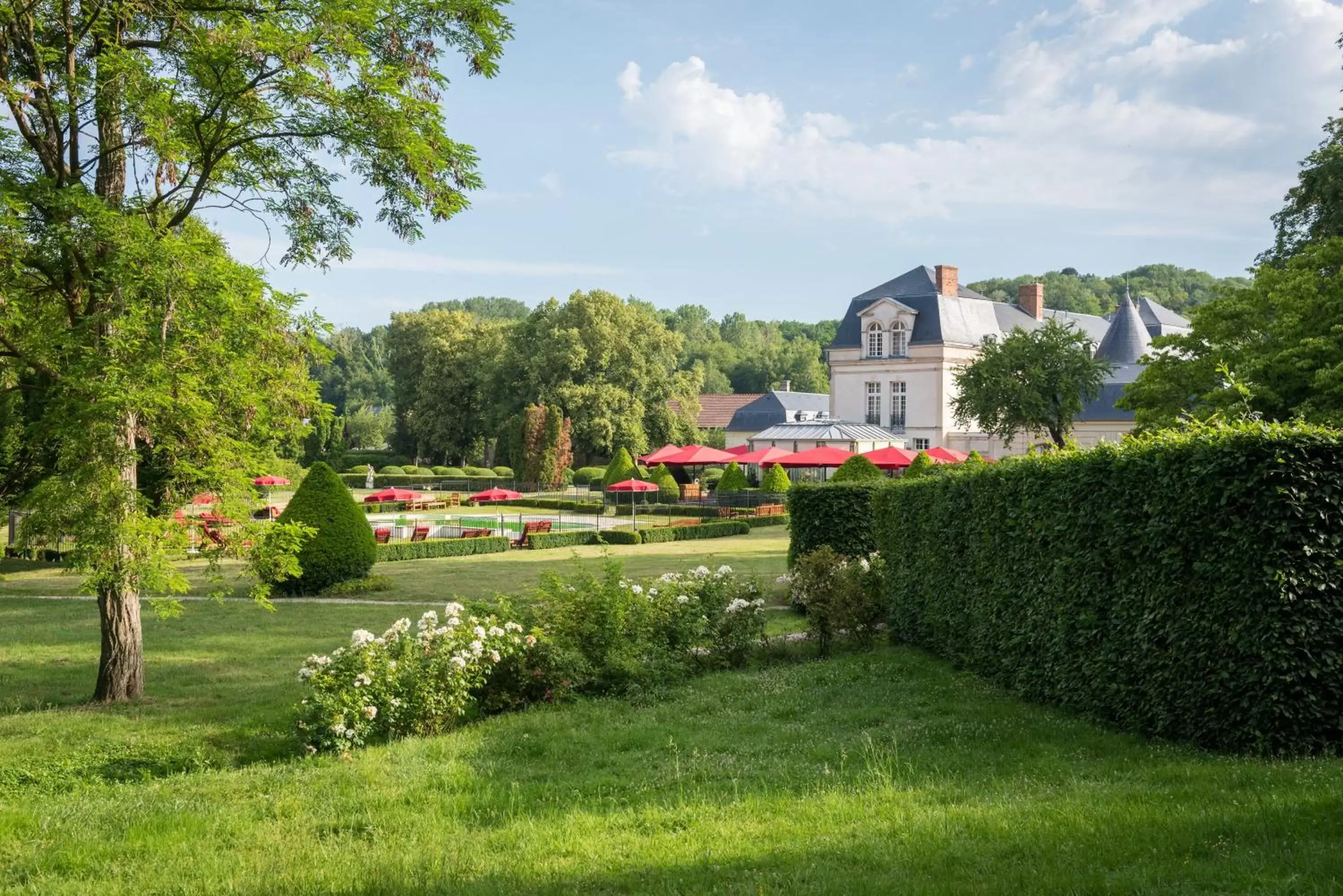 Garden, Property Building in Château de Courcelles