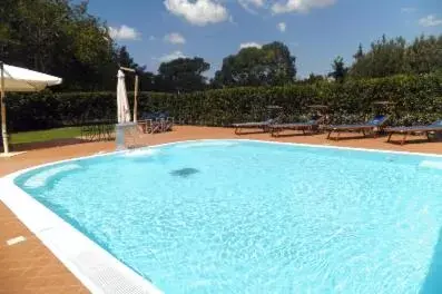 On site, Swimming Pool in Residence Casale Mostacciano