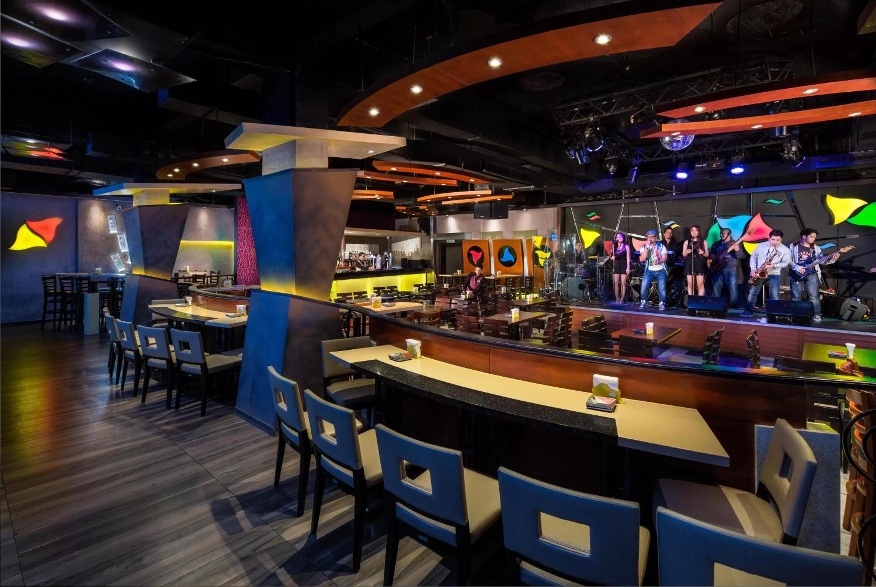 Nightclub / DJ in Marco Polo Hotel