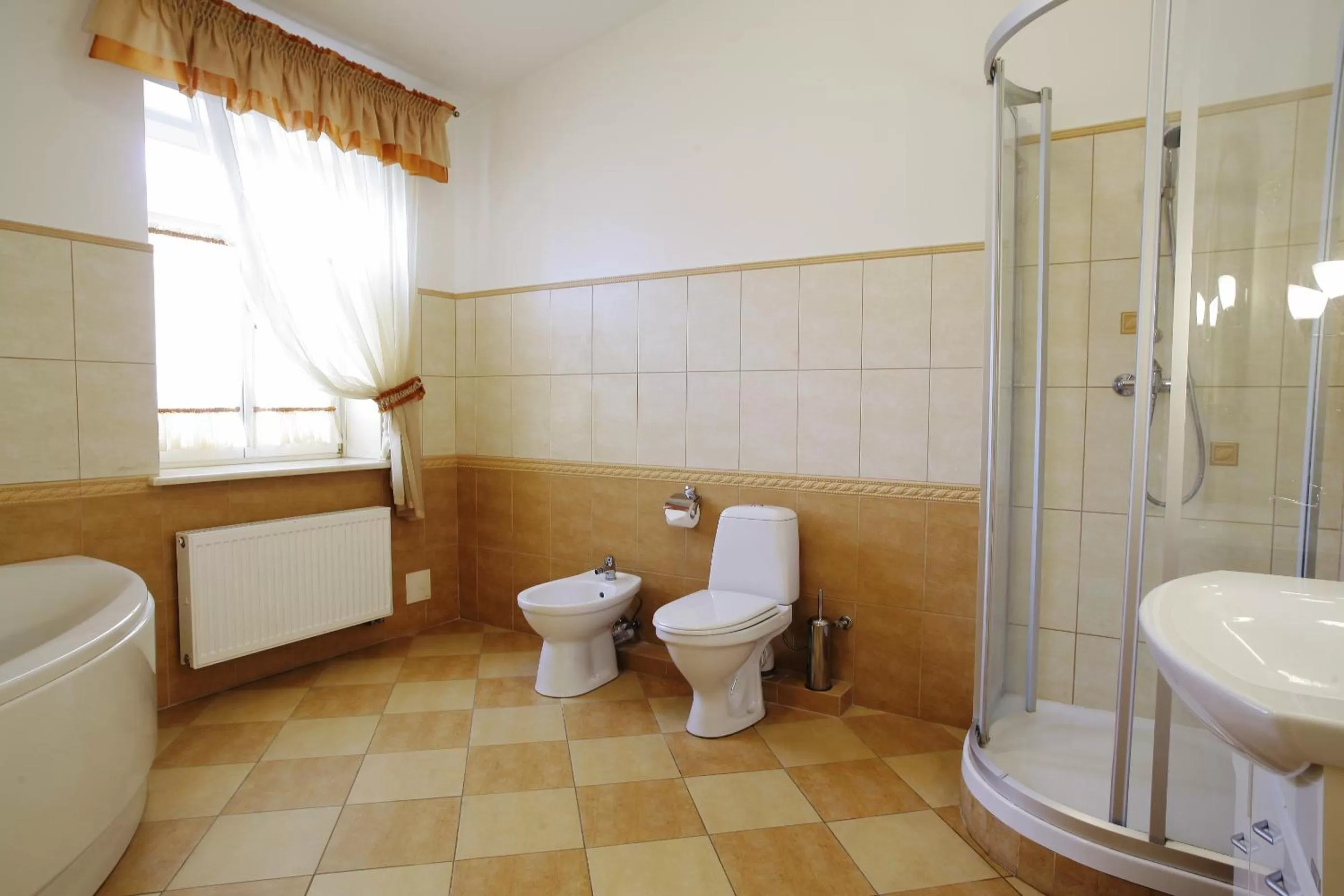 Shower in Mini-Hotel Under The Roof