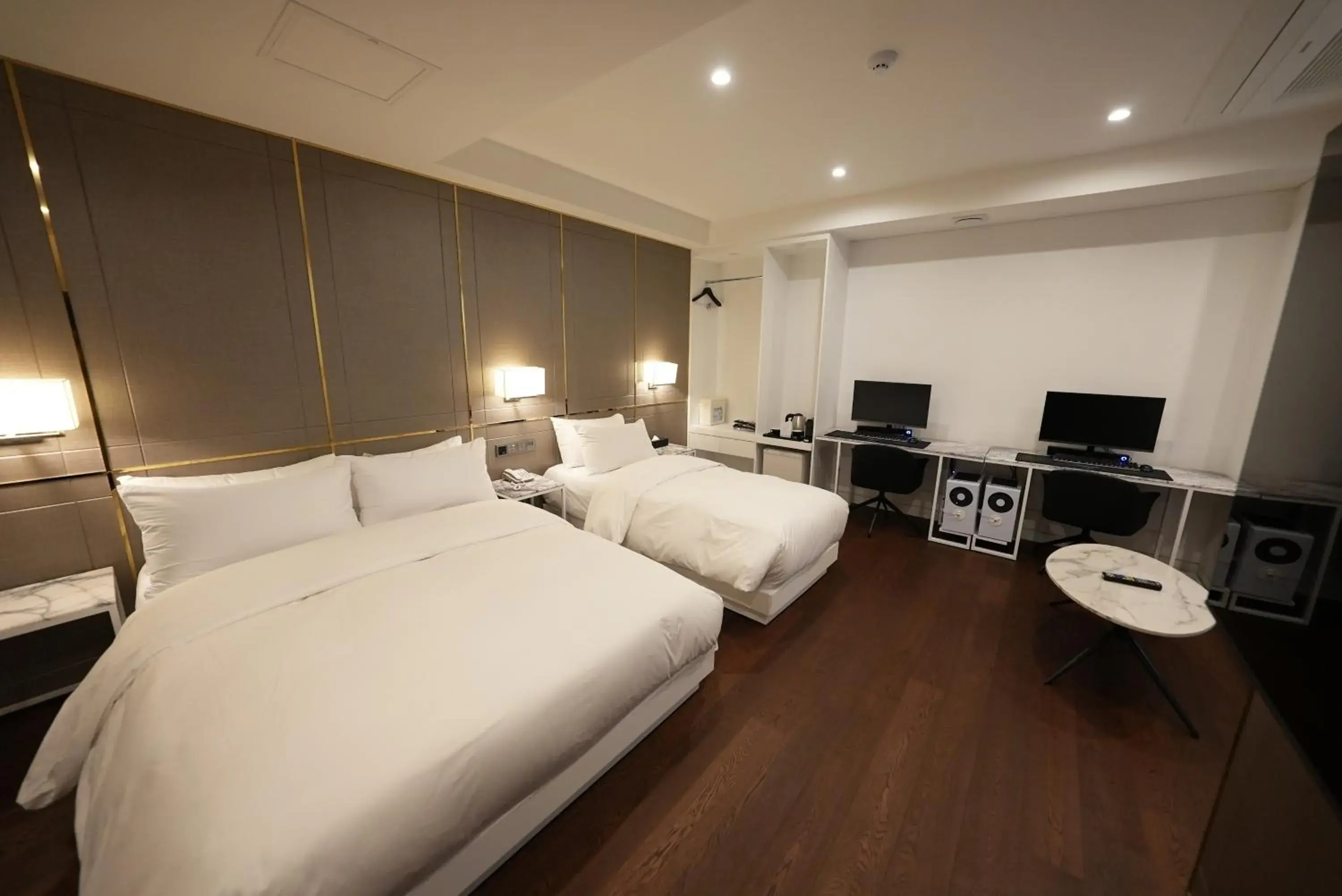 Bed in Jongno Amare Hotel