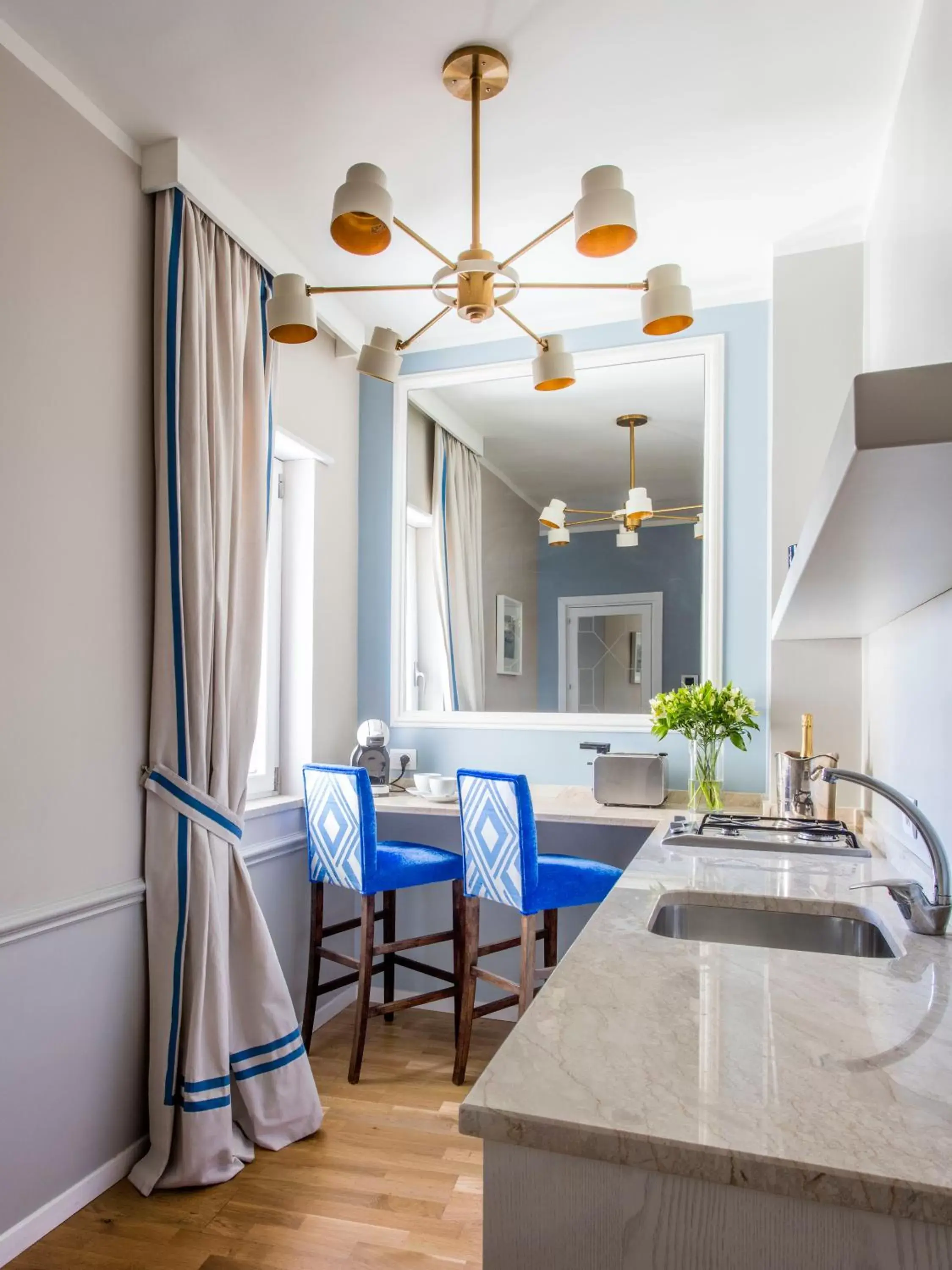 Kitchen or kitchenette, Dining Area in La Malandrina