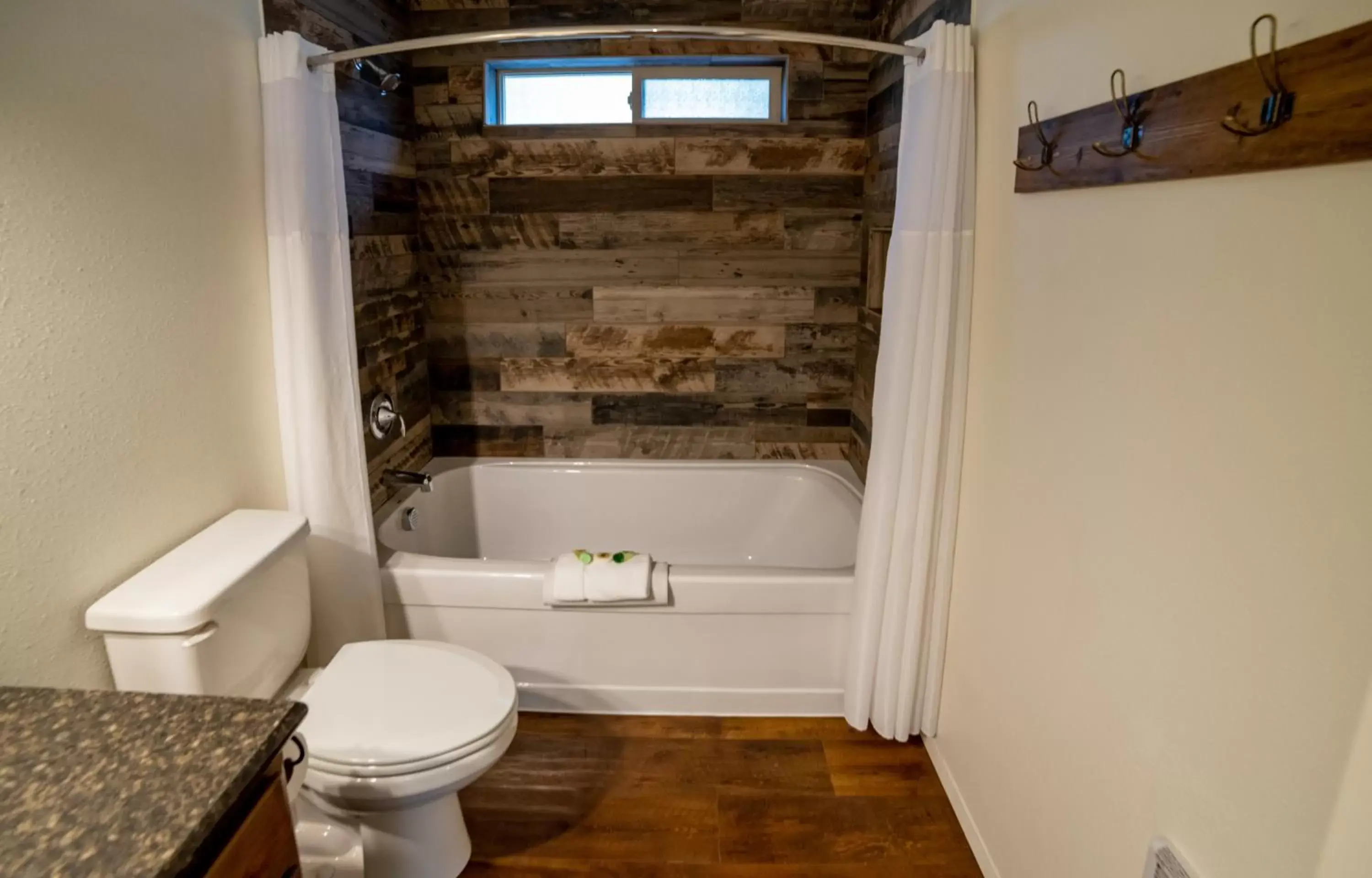 Shower, Bathroom in Eagle Cap Chalets