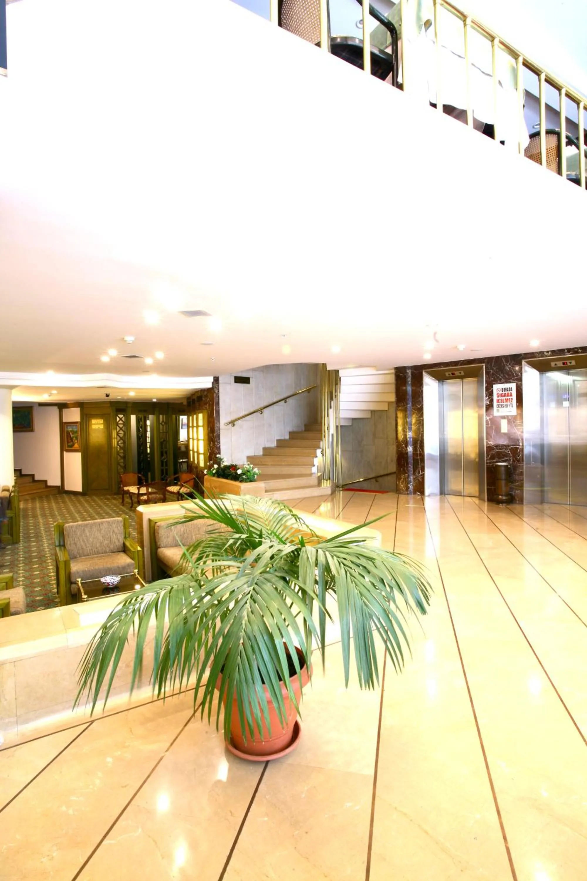 Lobby or reception in Istanbul Royal Hotel