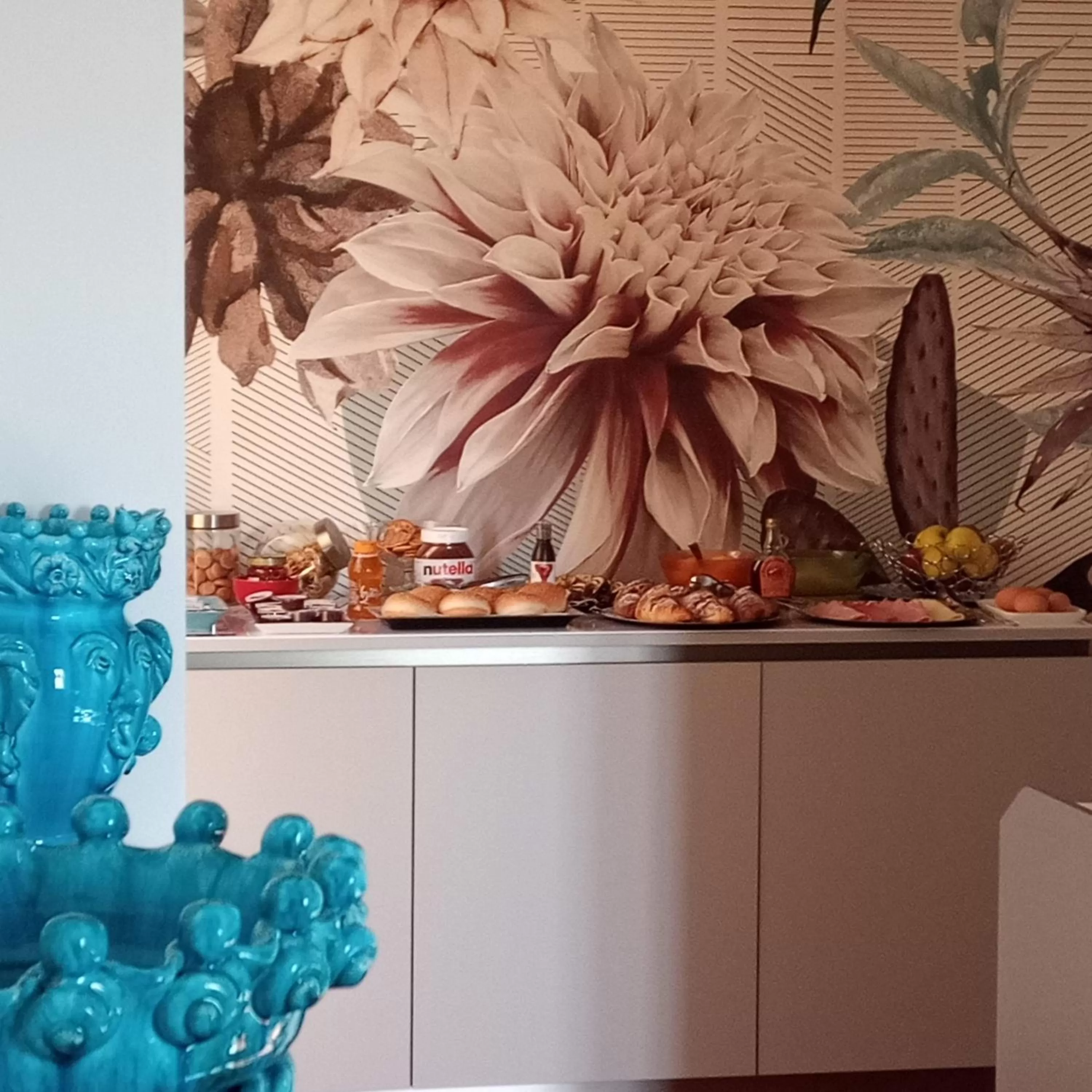 Breakfast in Galleria del Duomo