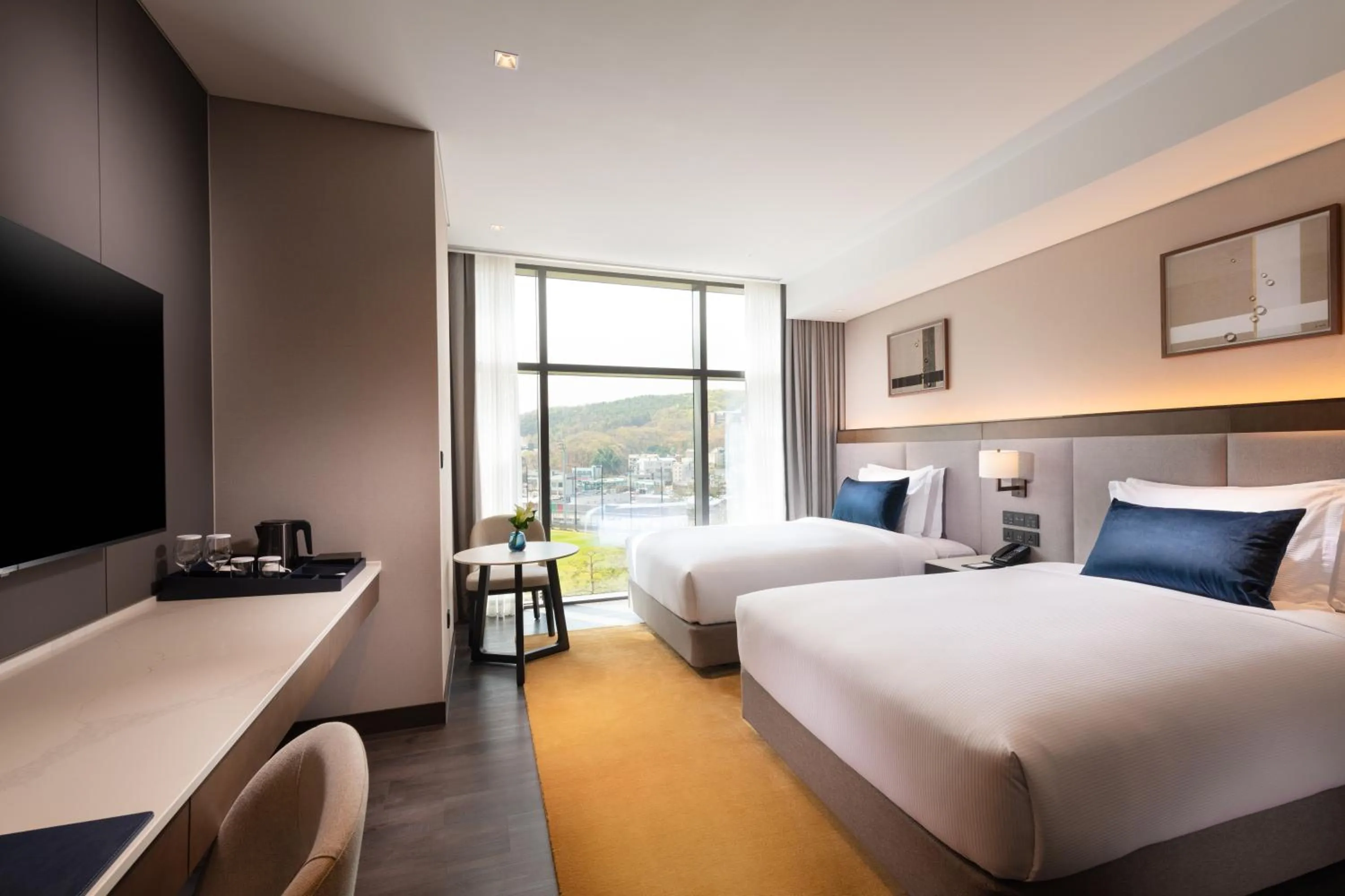 Bedroom, Bed in DoubleTree By Hilton Seoul Pangyo Residences
