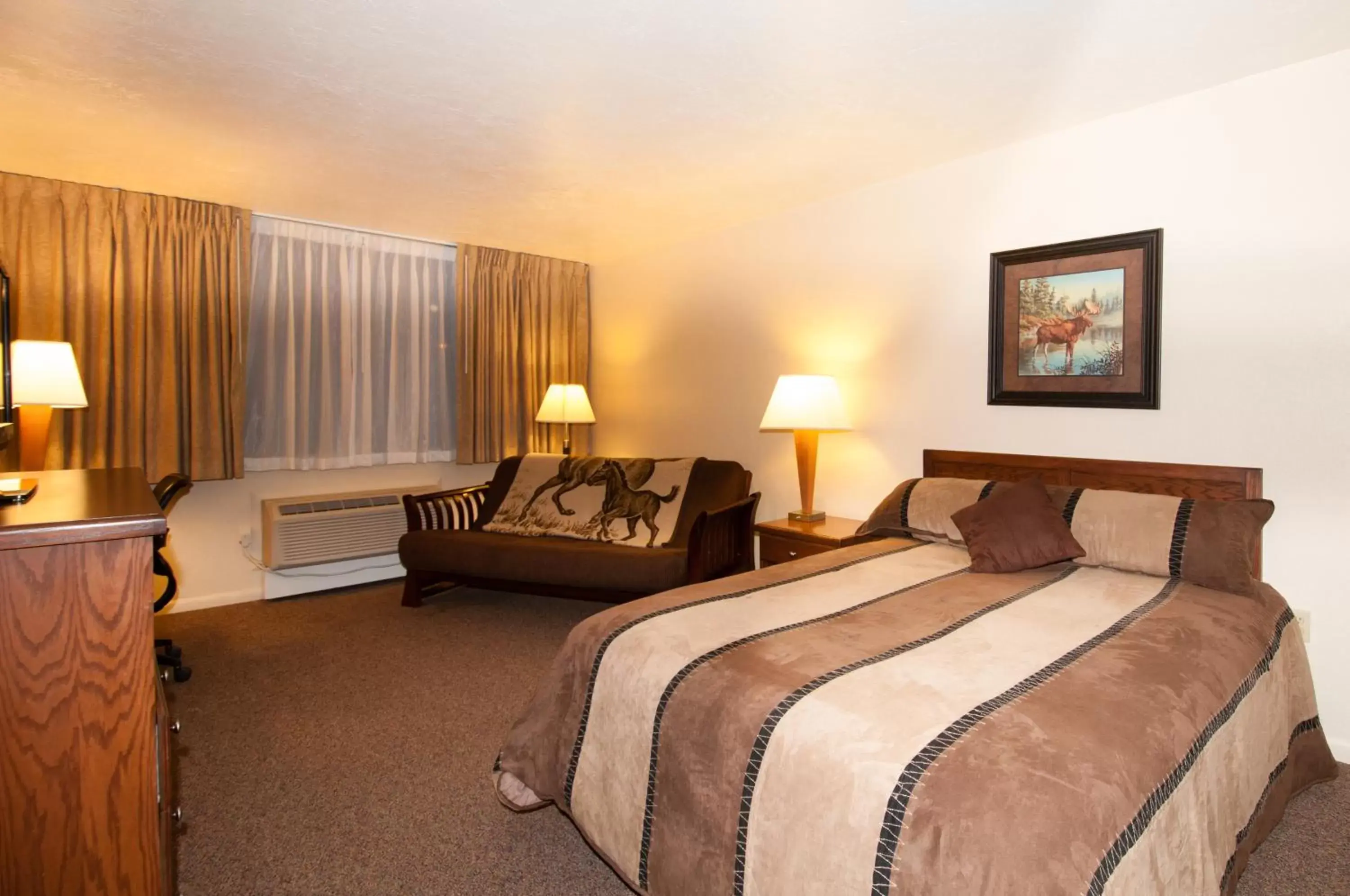 Queen Room - No Pets in Venture Inn Queen Room - No Pets in Venture Inn