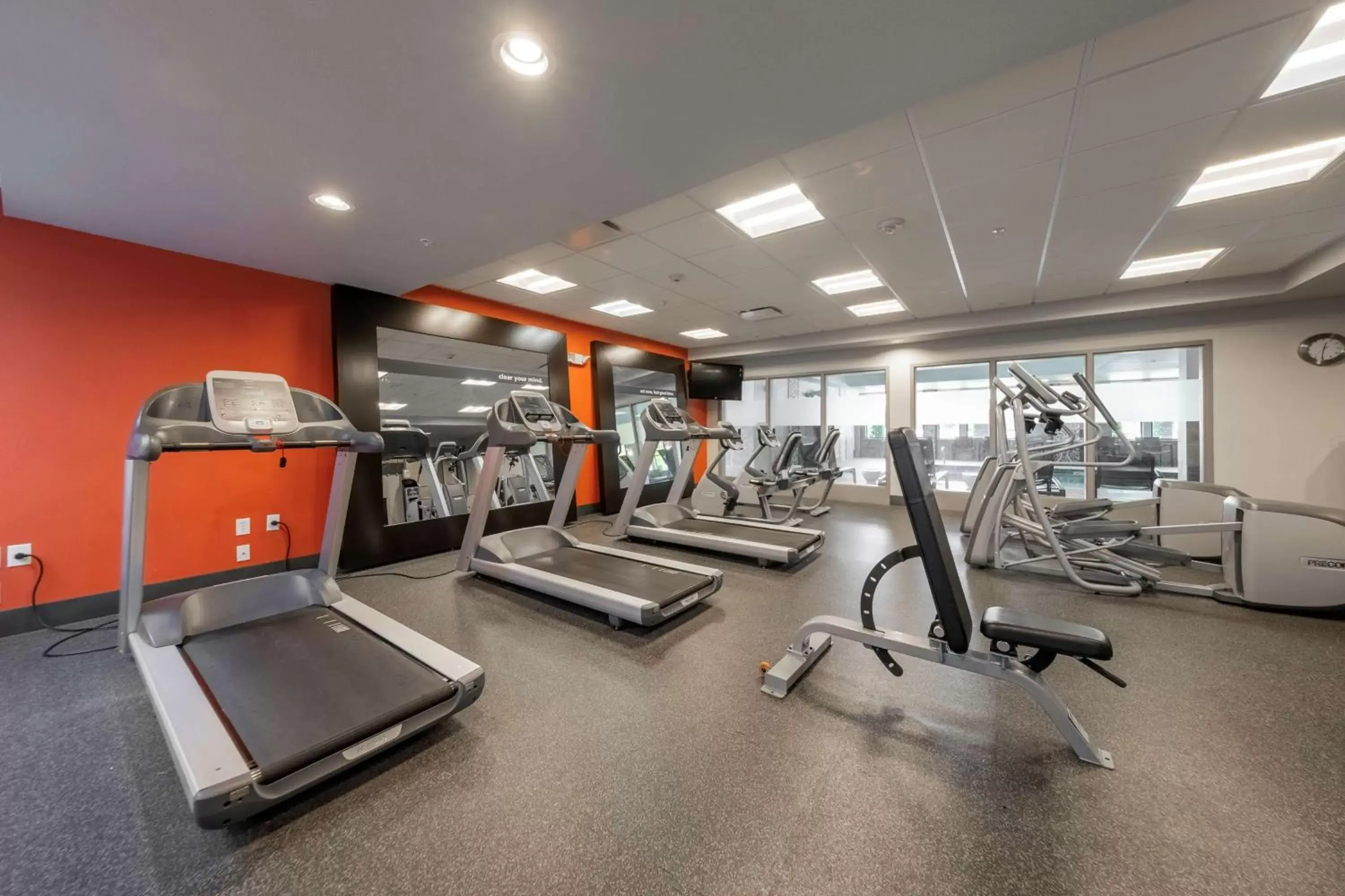 Fitness centre/facilities, Fitness Center/Facilities in Hampton Inn & Suites DuPont