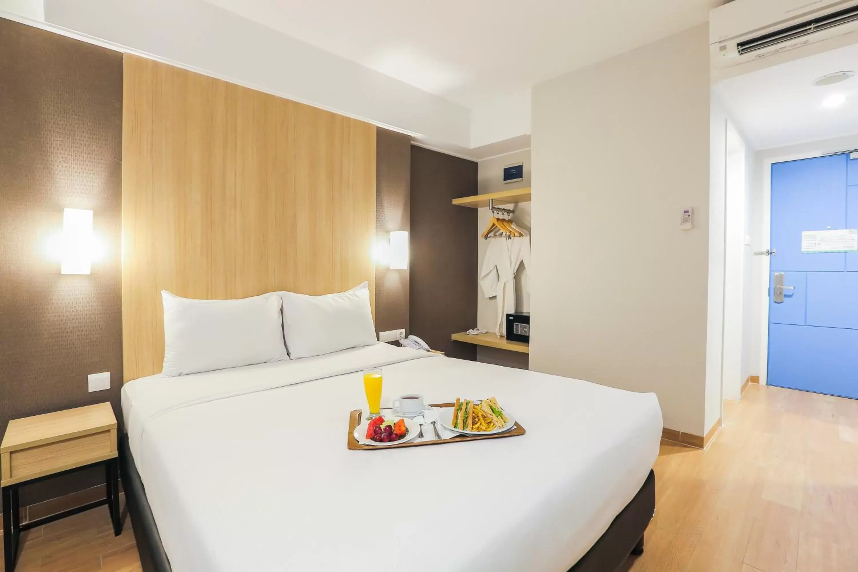 Bed in Hotel Citradream Bintaro Bed in Hotel Citradream Bintaro