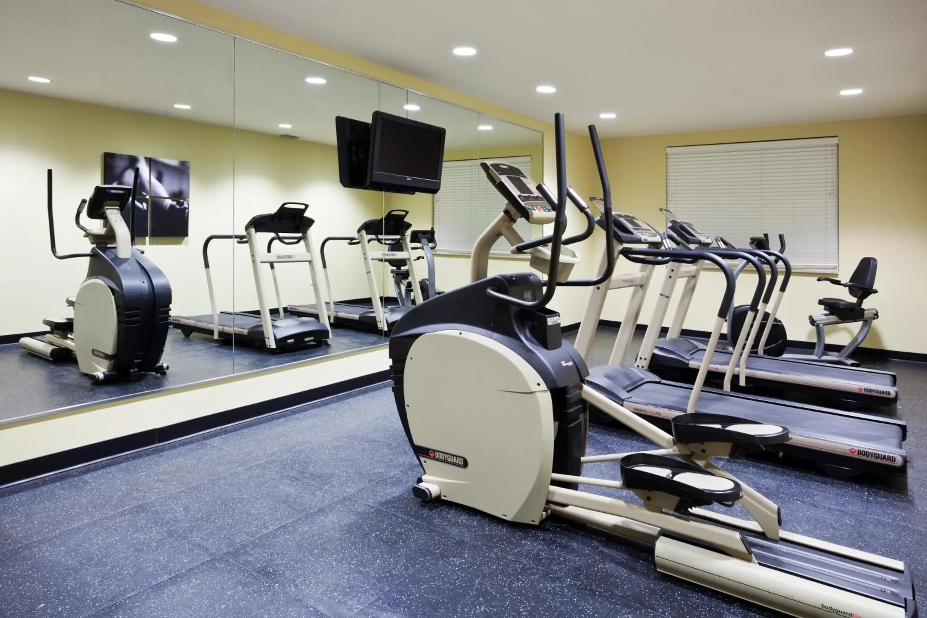 Fitness centre/facilities, Fitness Center/Facilities in Country Inn & Suites by Radisson, Port Charlotte, FL