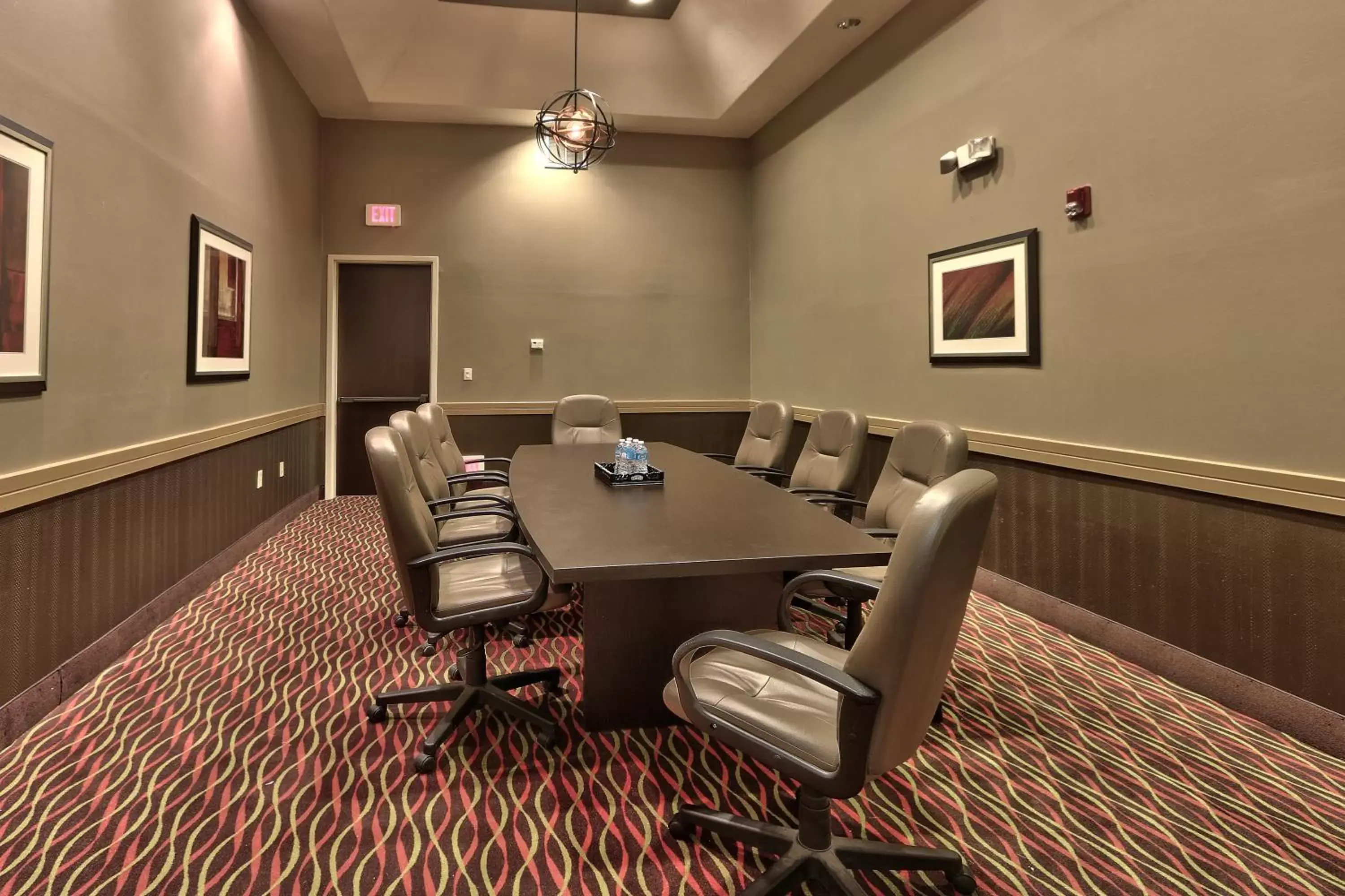 Meeting/conference room in Holiday Inn Hotel & Suites Albuquerque Airport, an IHG Hotel