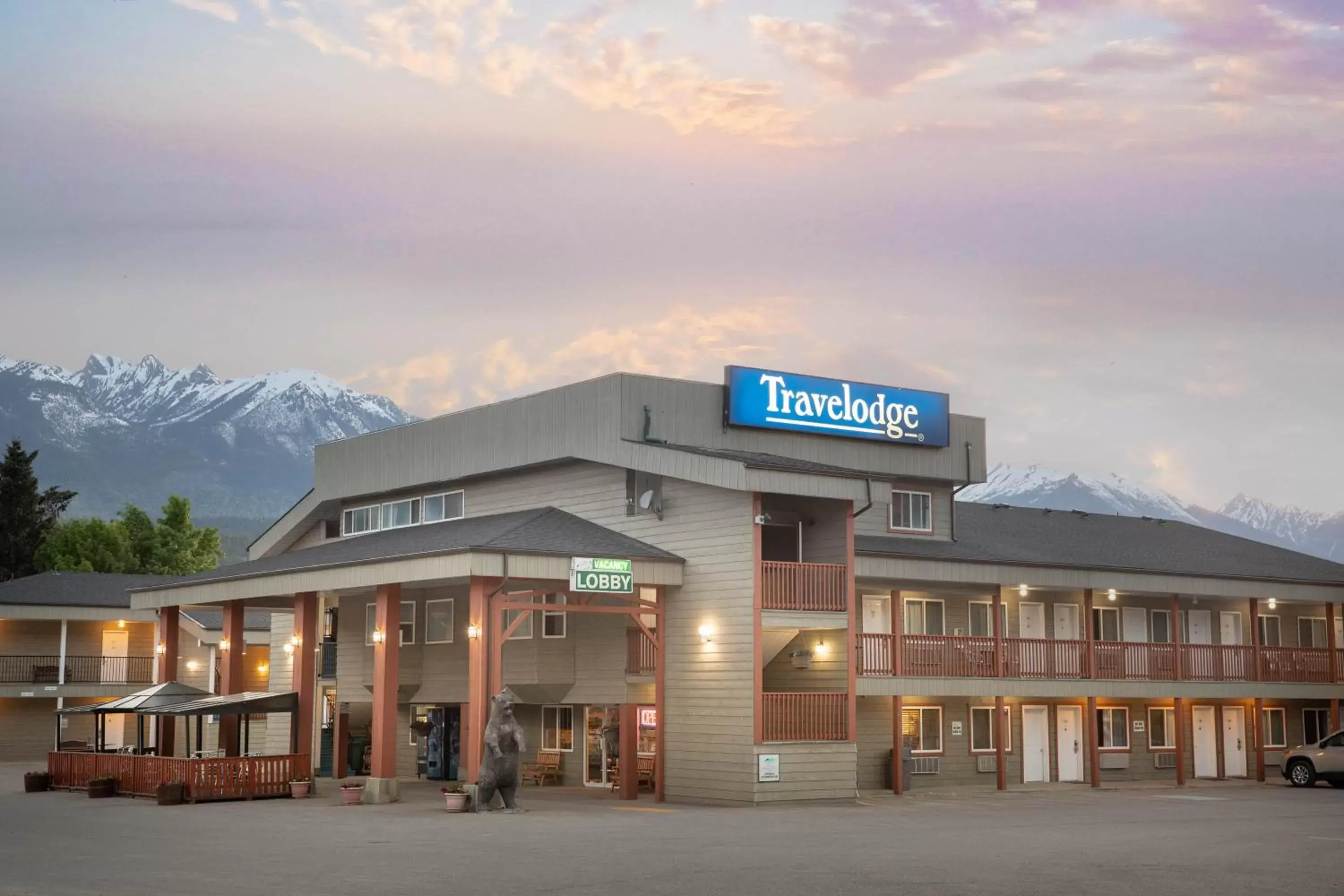 Facade/entrance, Property Building in Travelodge by Wyndham Golden Sportsman Lodge