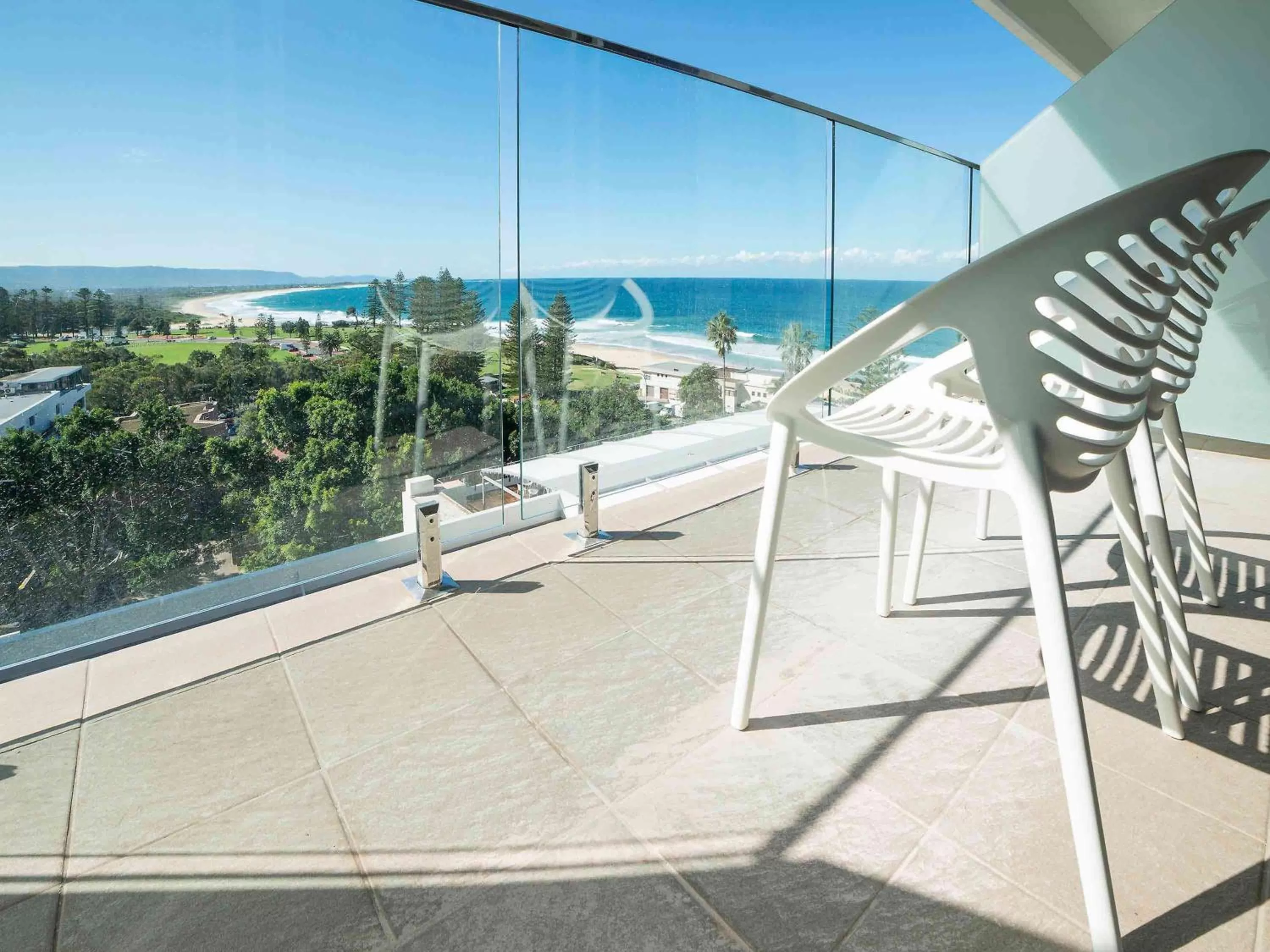 Photo of the whole room in Novotel Wollongong Northbeach