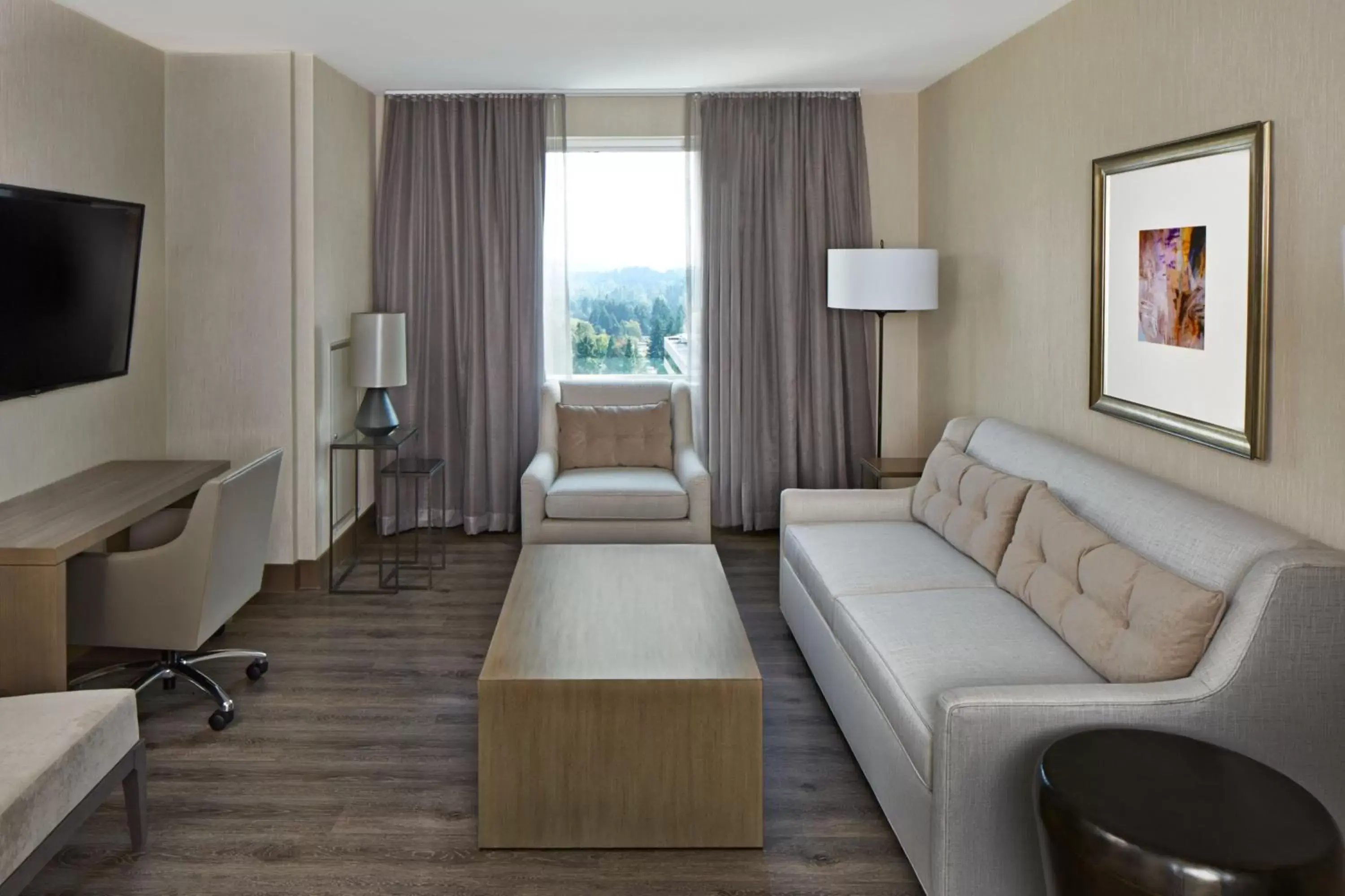 Living room, Seating Area in Seattle Marriott Bellevue