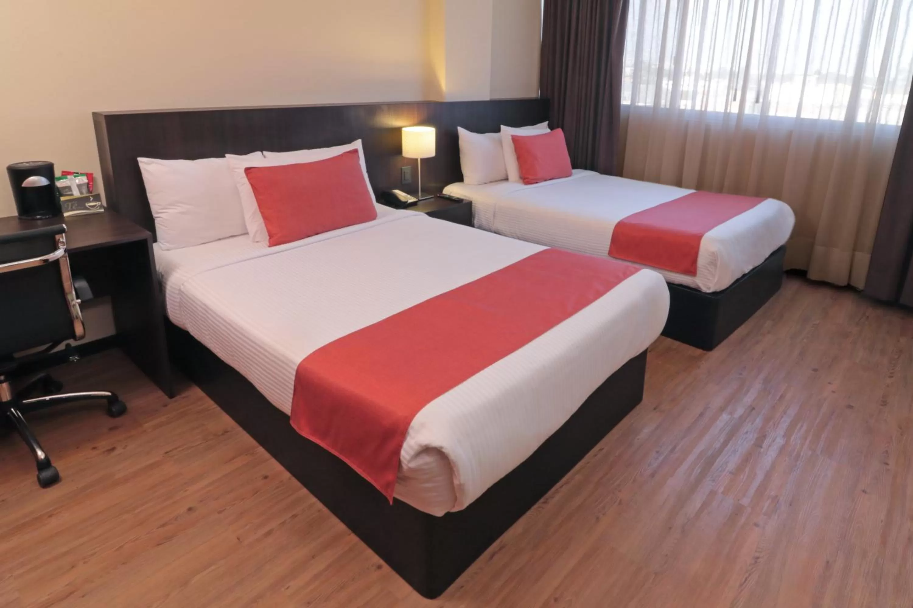 Property building, Bed in Comfort Inn San Luis Potosi
