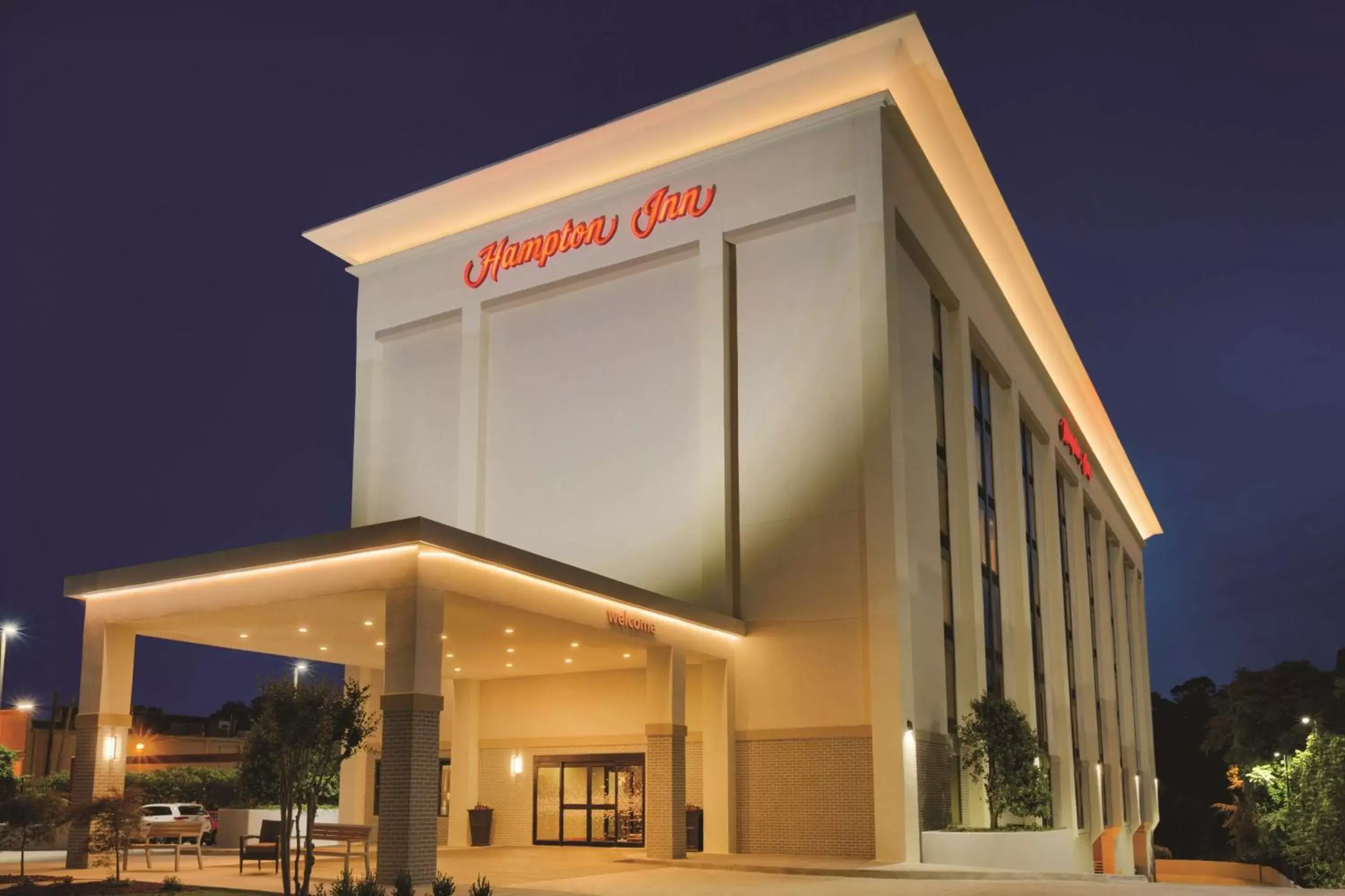 Property building in Hampton Inn Atlanta-Buckhead Property building in Hampton Inn Atlanta-Buckhead