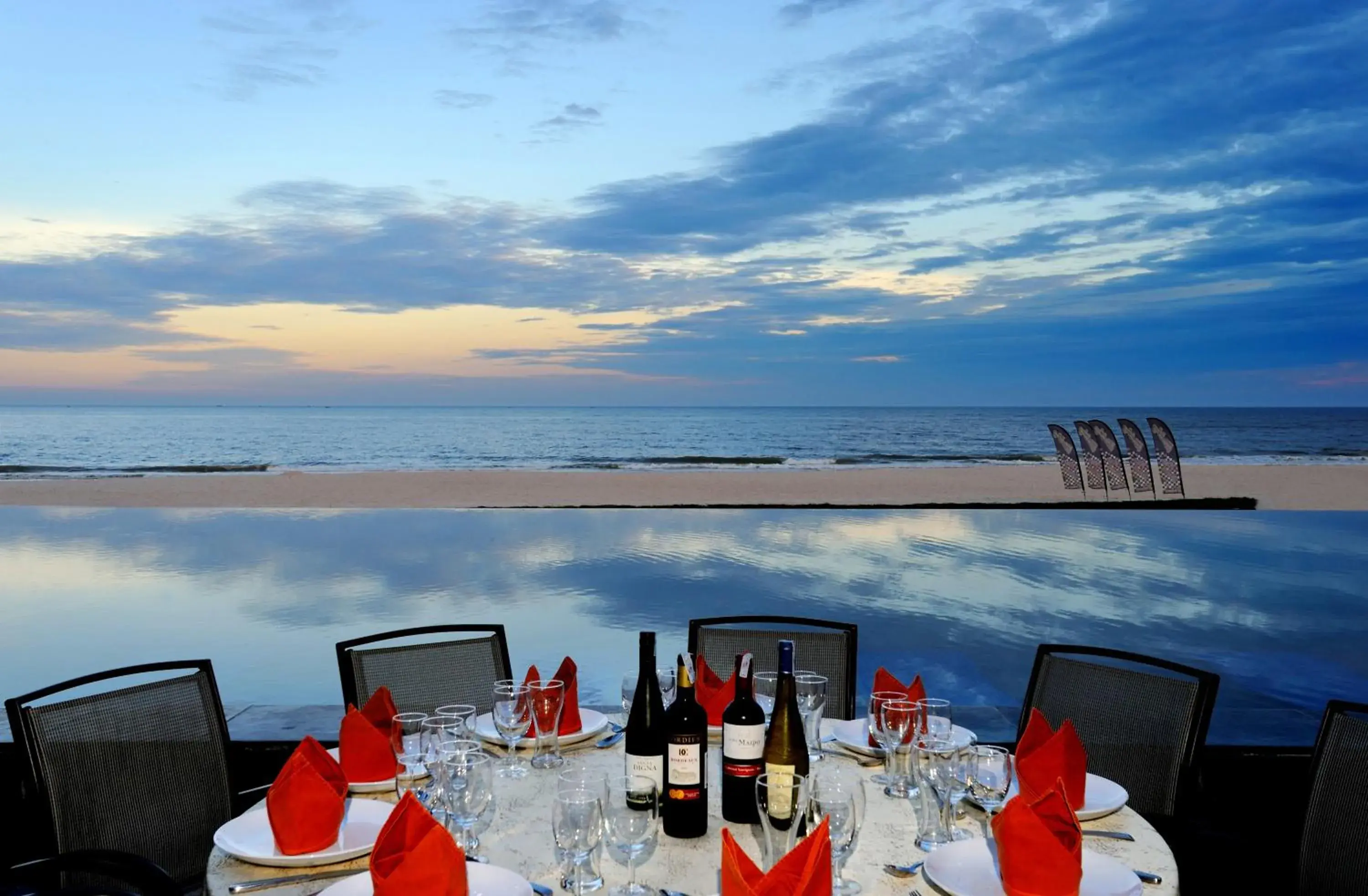 Beach, Restaurant/Places to Eat in Unique Mui Ne Resort and Spa