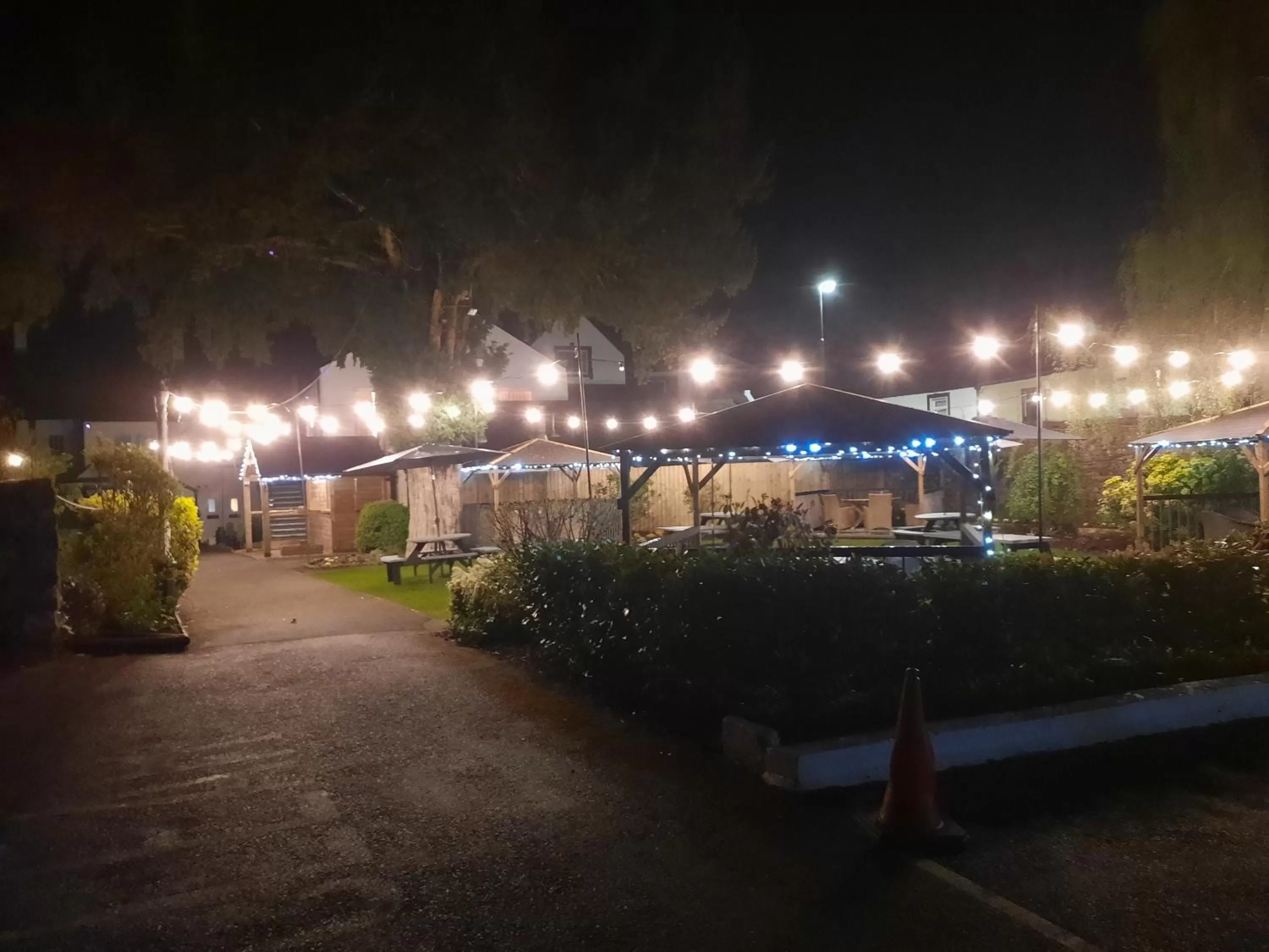 Night in Three Salmons Hotel