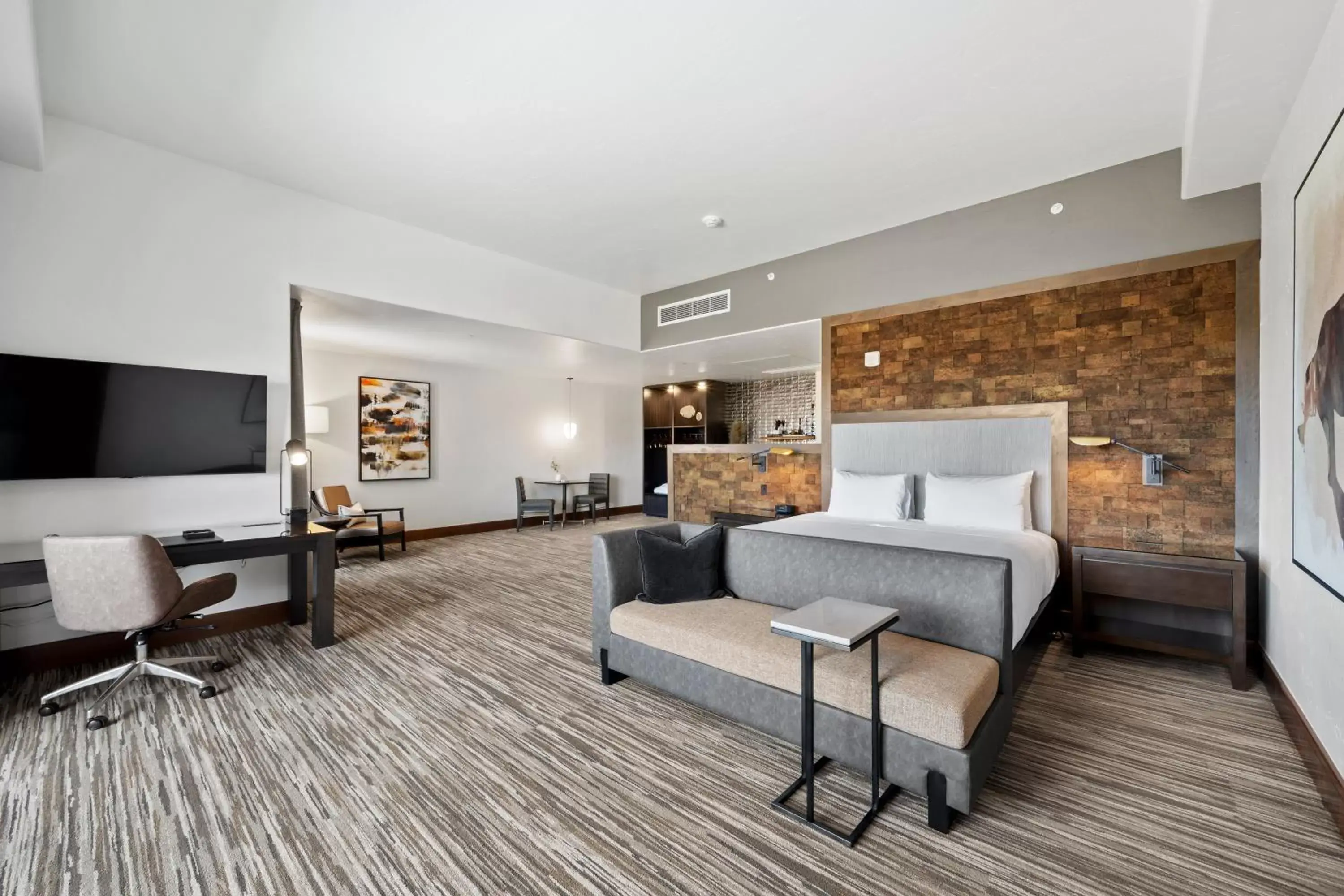 Photo of the whole room, Bed in Flying Horse Resort & Club Photo of the whole room, Bed in Flying Horse Resort & Club