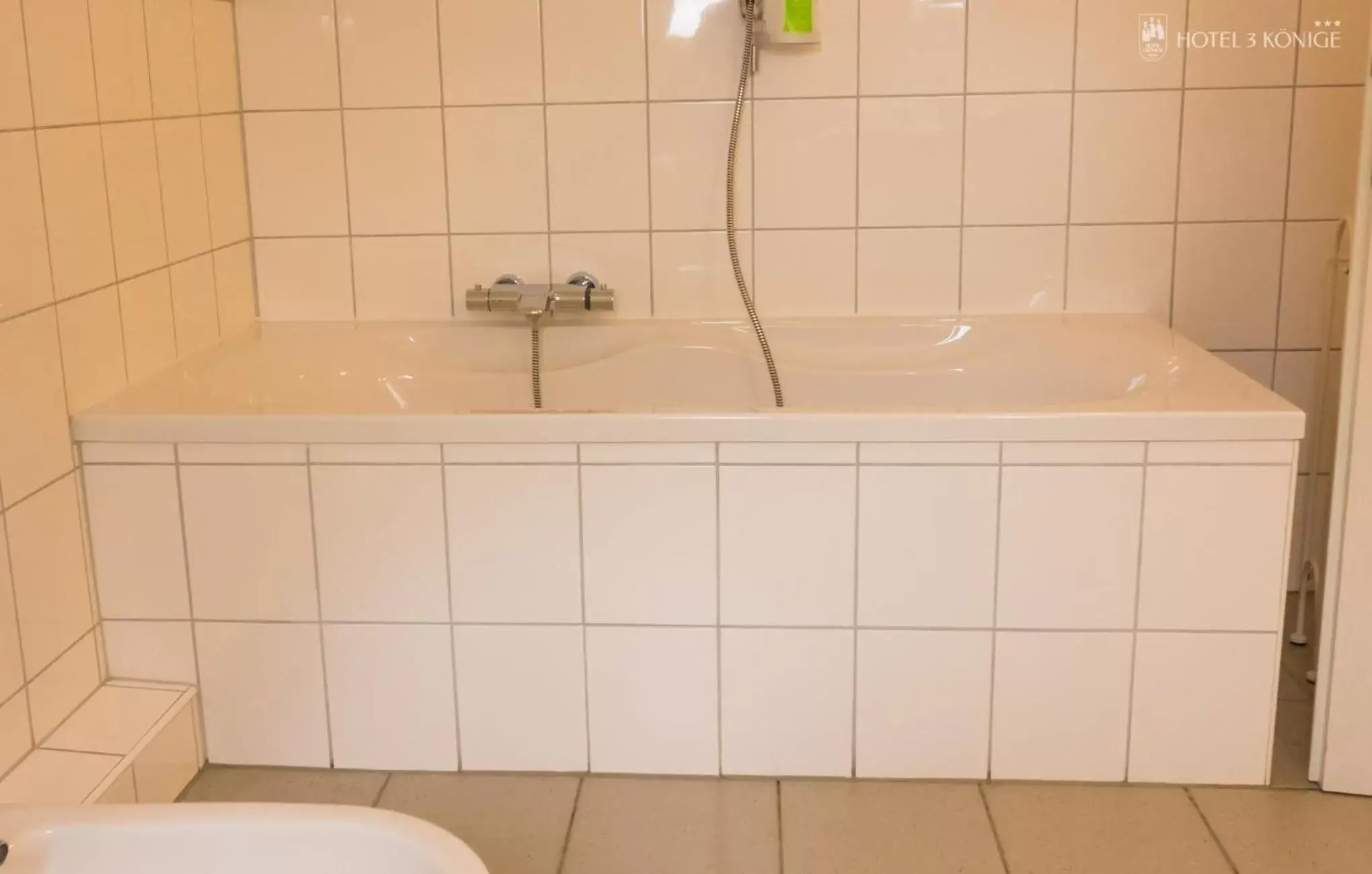 Bathroom in Hotel 3 Könige