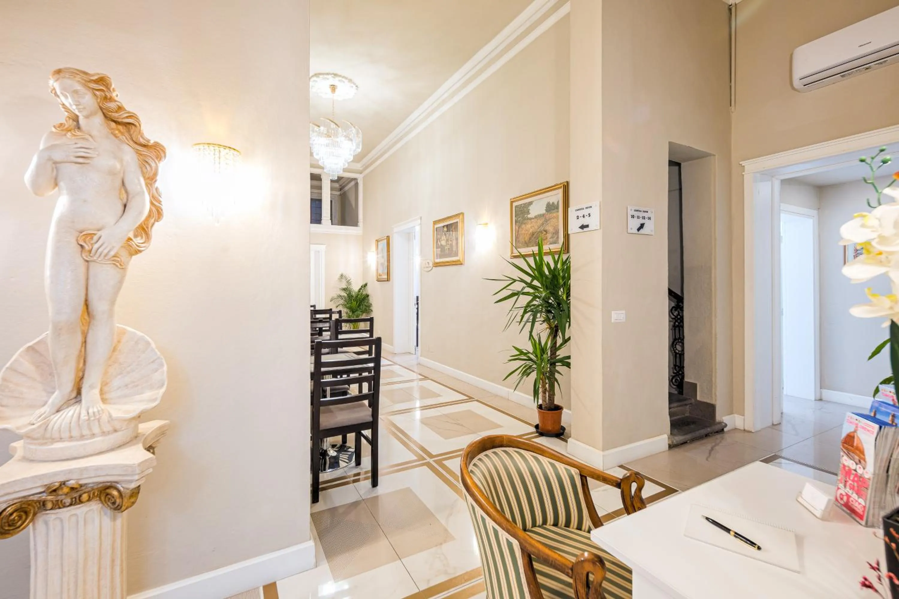 Lobby or reception in Hotel Bijou Roof Terrace