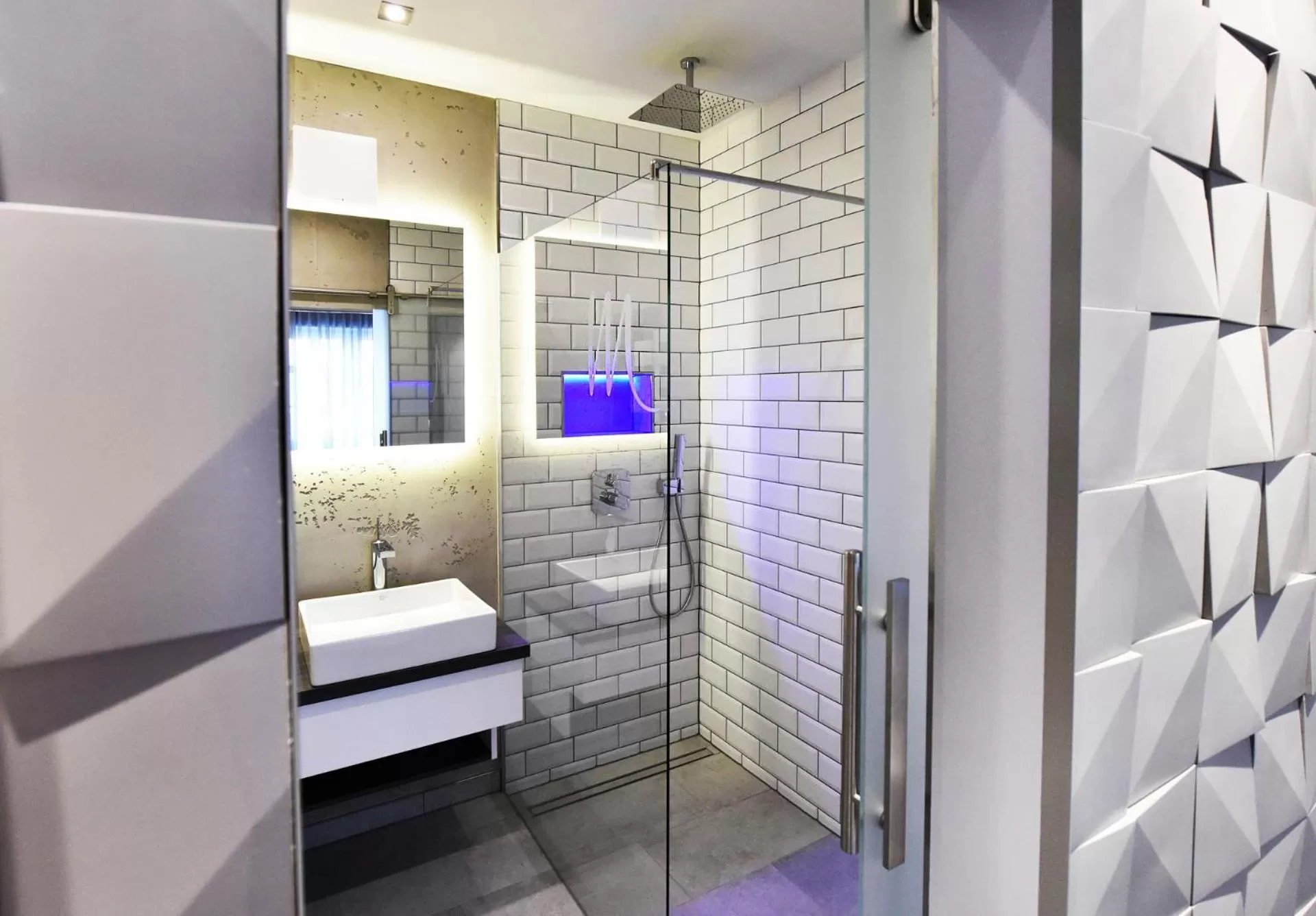 Decorative detail, Bed in MOMENTS Boutique Hotel