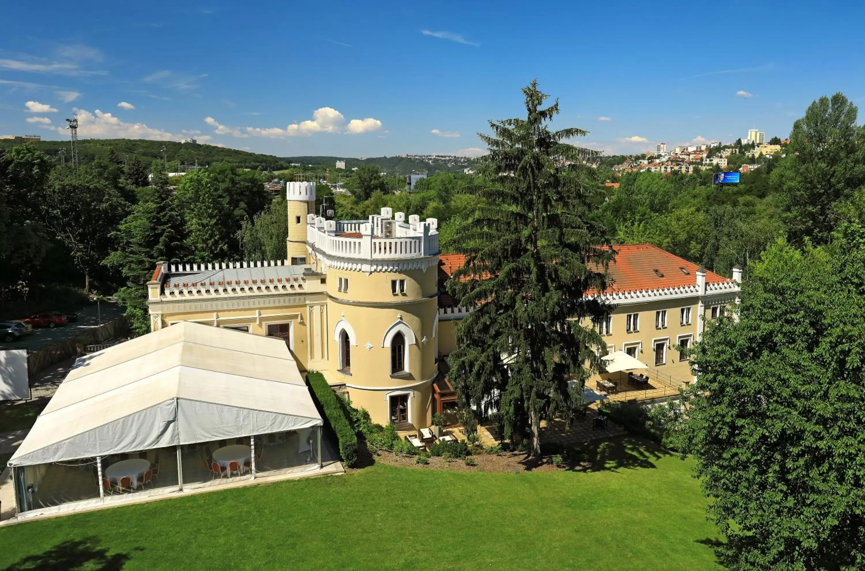 Bird's eye view, Property Building in Chateau St. Havel - Wellness Hotel