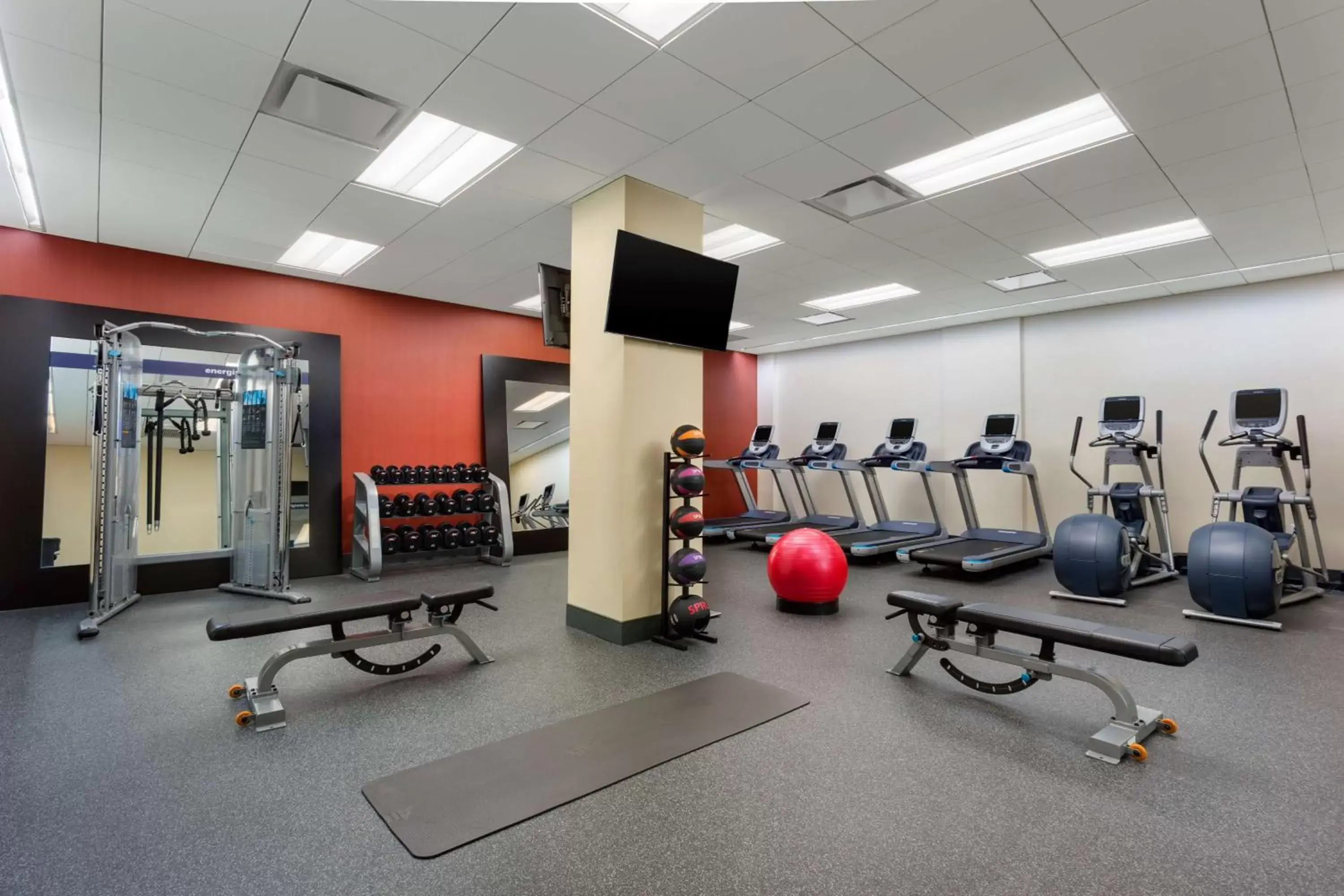 Fitness centre/facilities, Fitness Center/Facilities in Hampton Inn Times Square Central