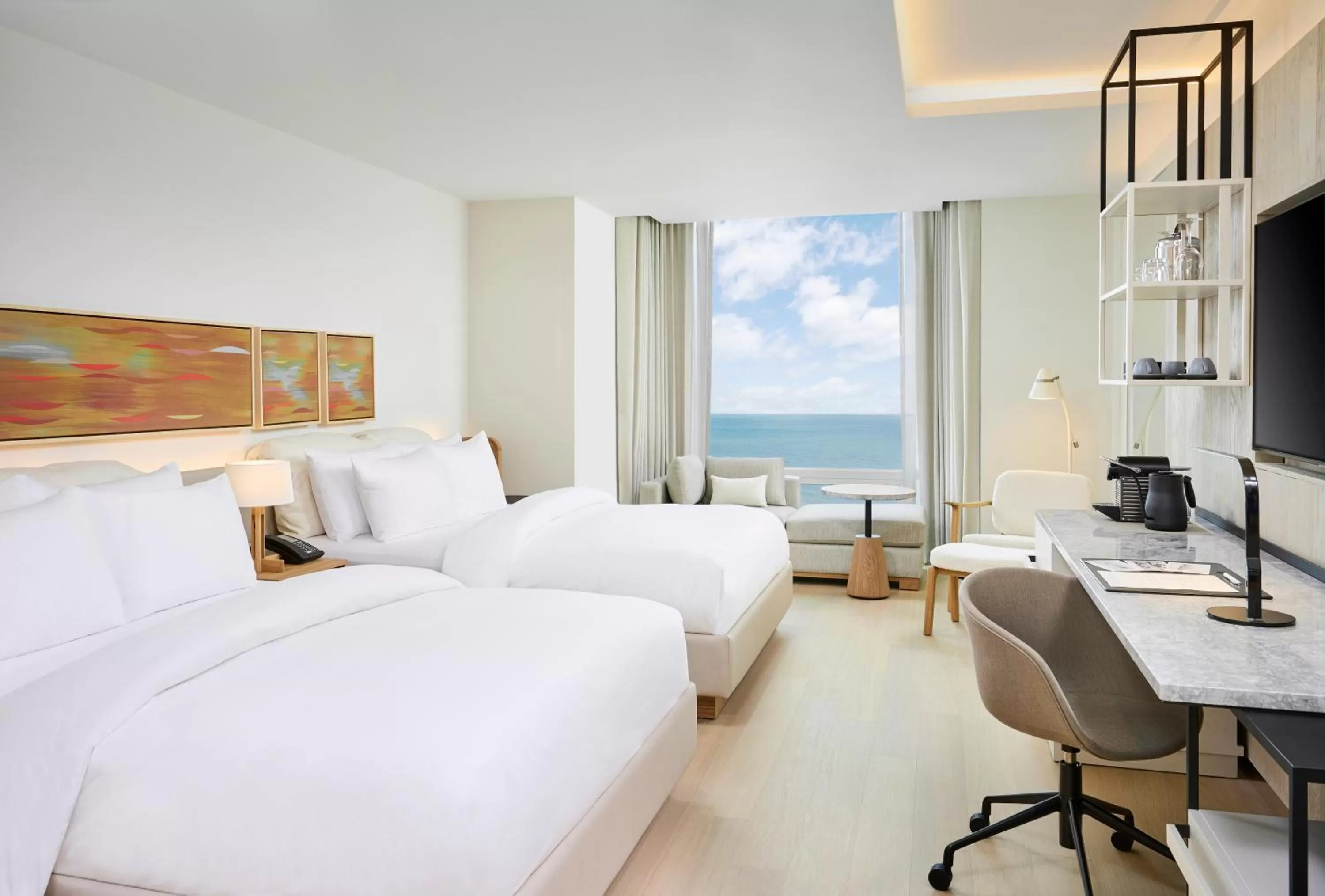 Bedroom, Bed in The Pearle Hotel & Spa, Autograph Collection