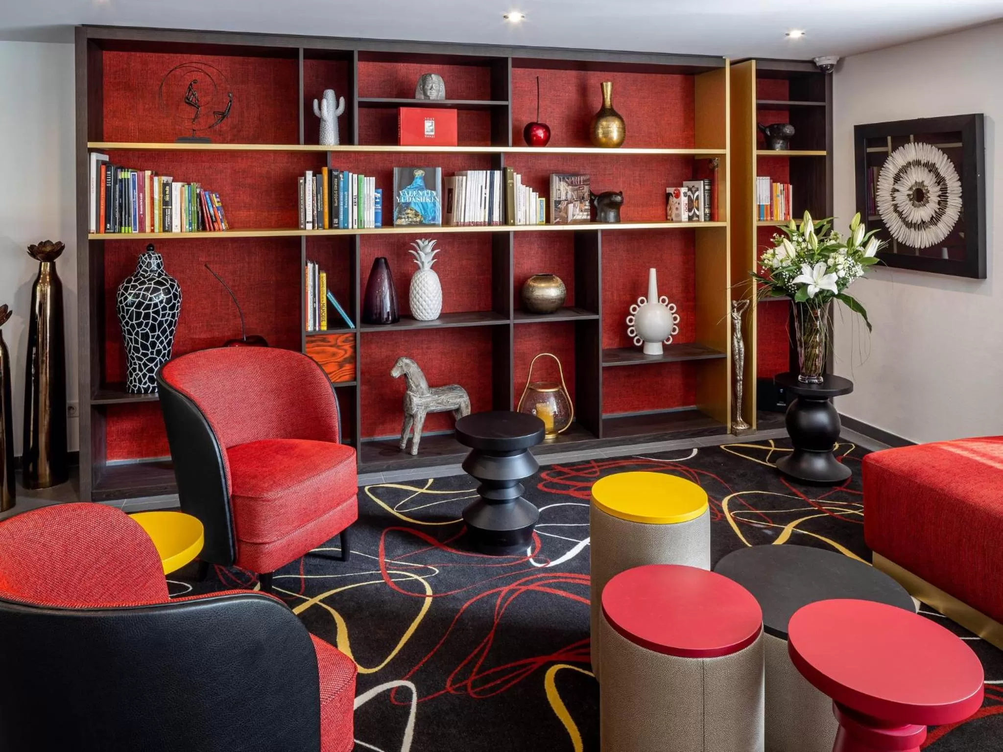 Lobby or reception in Hôtel Garrigae Villa La Florangerie - SPA & Piscine