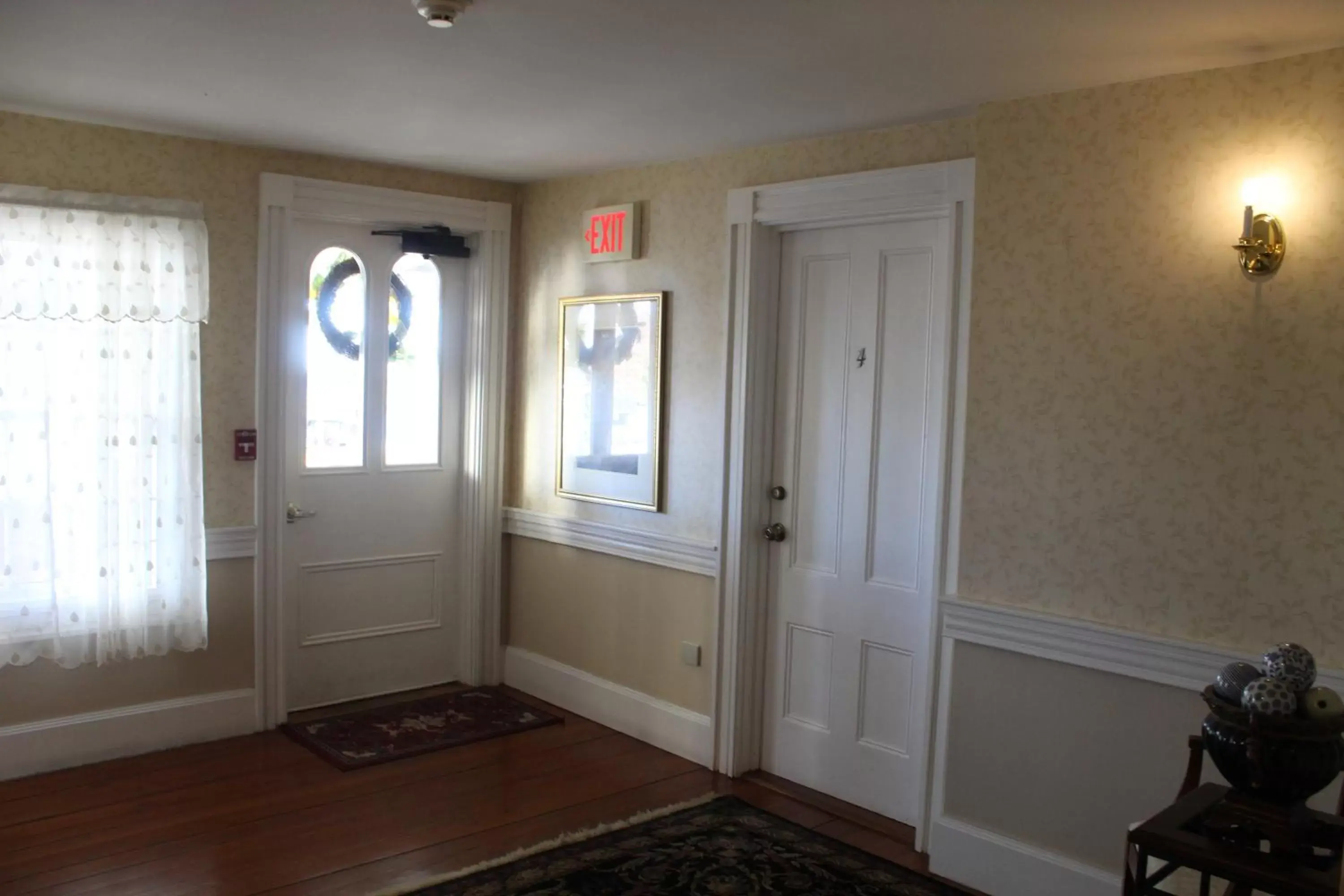 Facade/entrance in Old Orchard Beach Inn