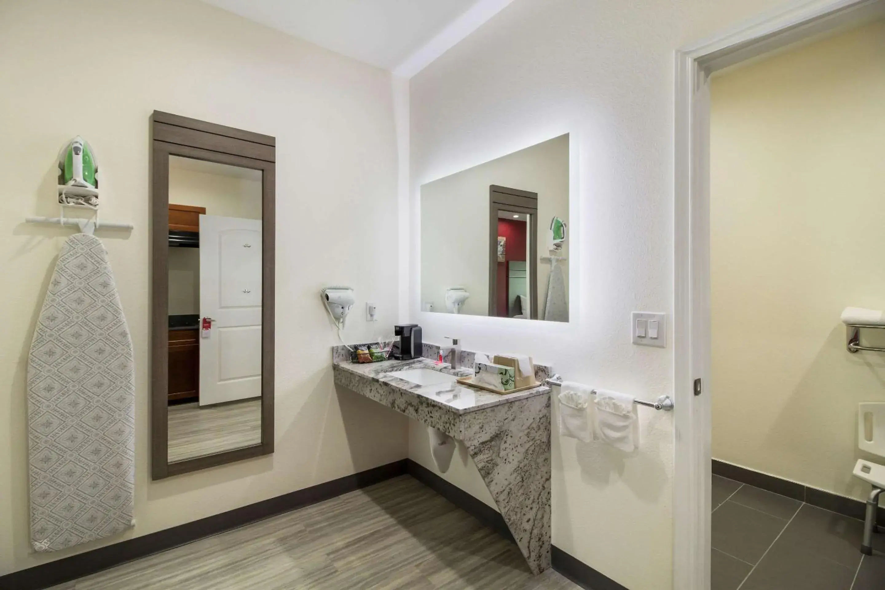 Bathroom in Econo Lodge Inn & Suites Humble FM1960 - IAH Airport