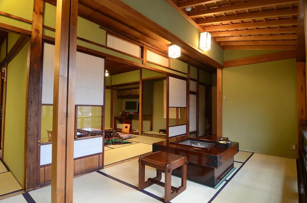 Living room in Ryokan Yatsusankan