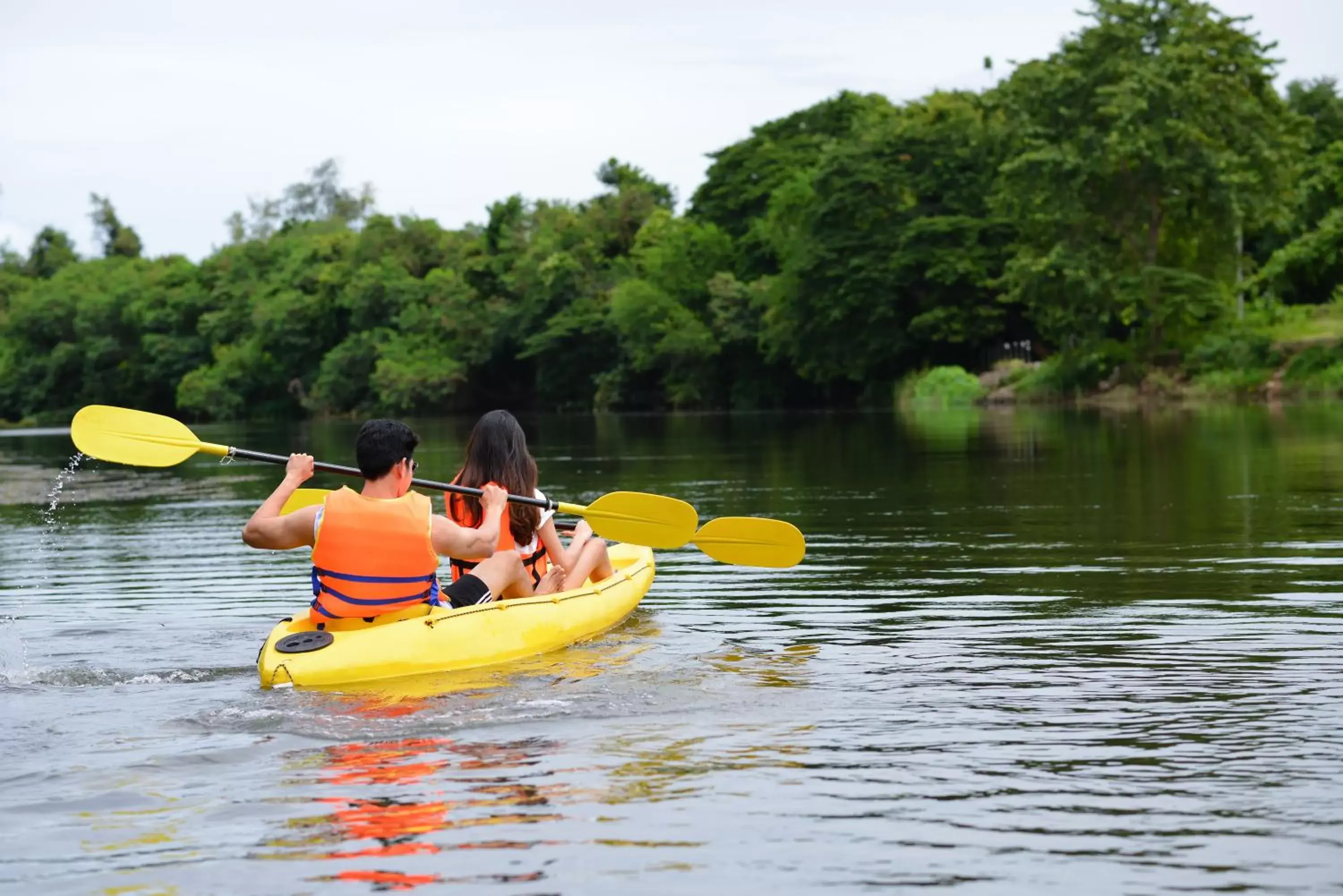 Canoeing in Princess River Kwai Hotel