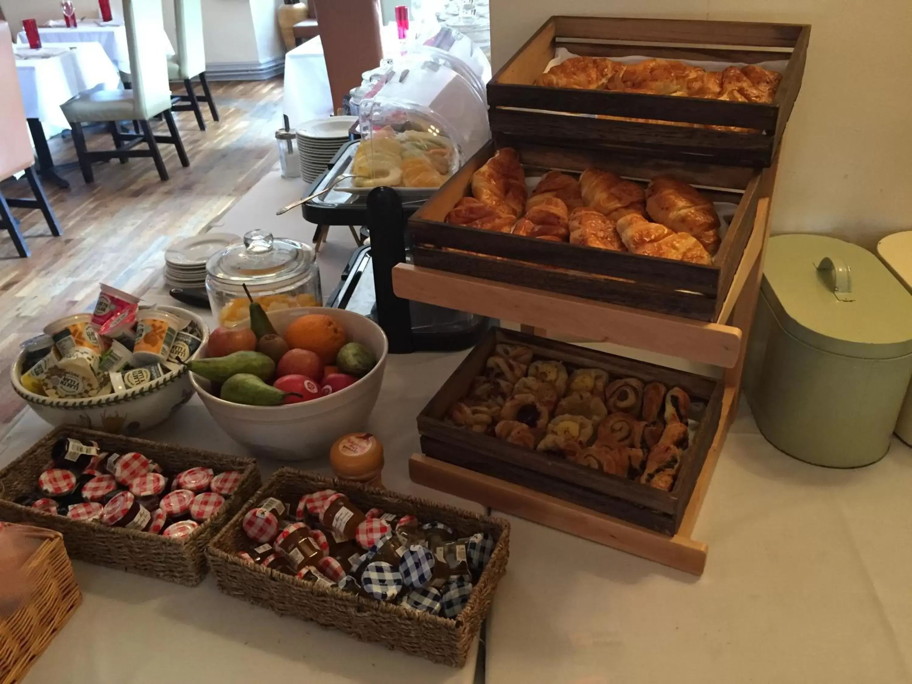 Buffet breakfast in Cwrt Bleddyn Hotel & Spa