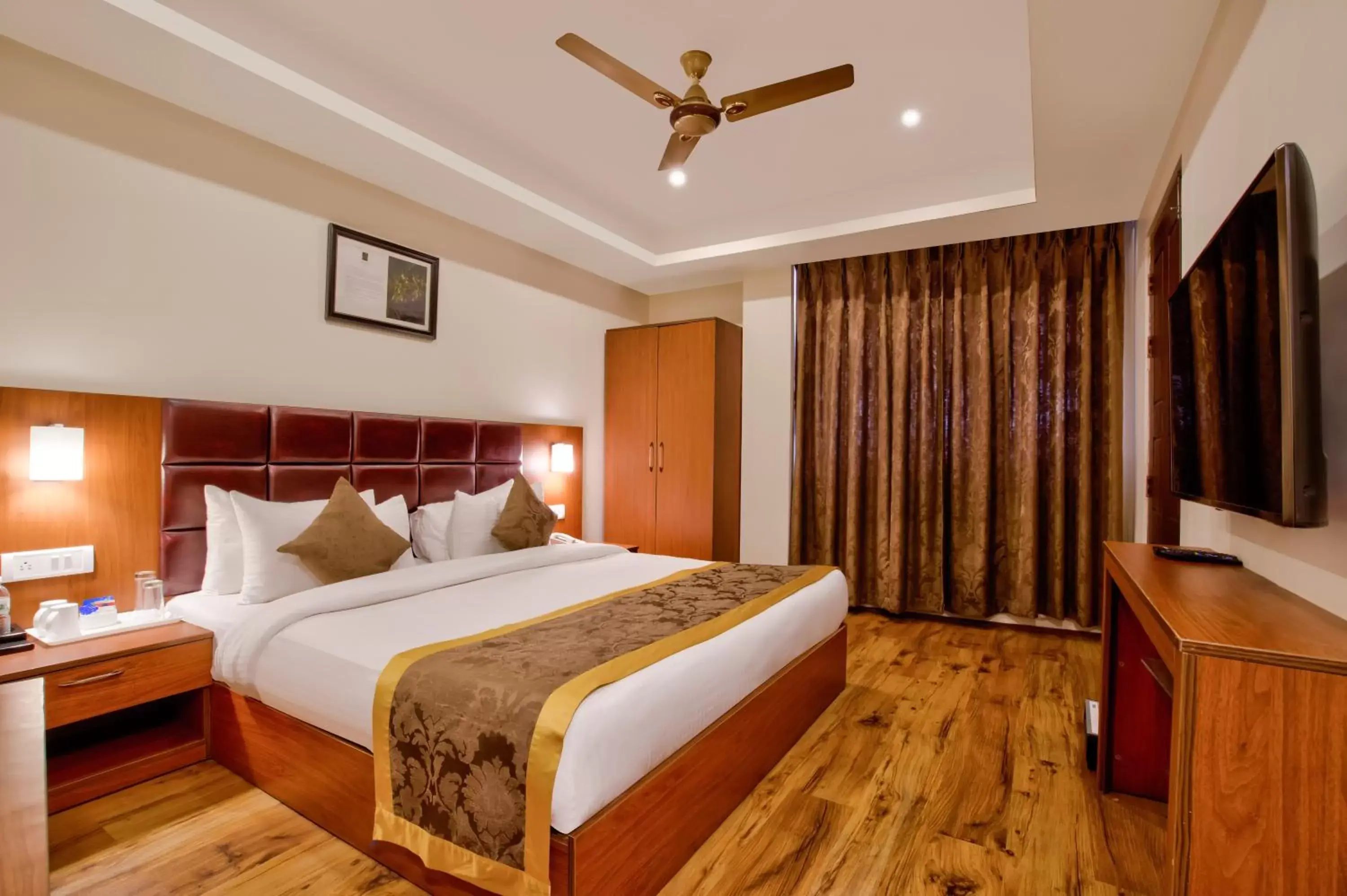 Bed in Summit Ttakshang Residency Hotel & Spa