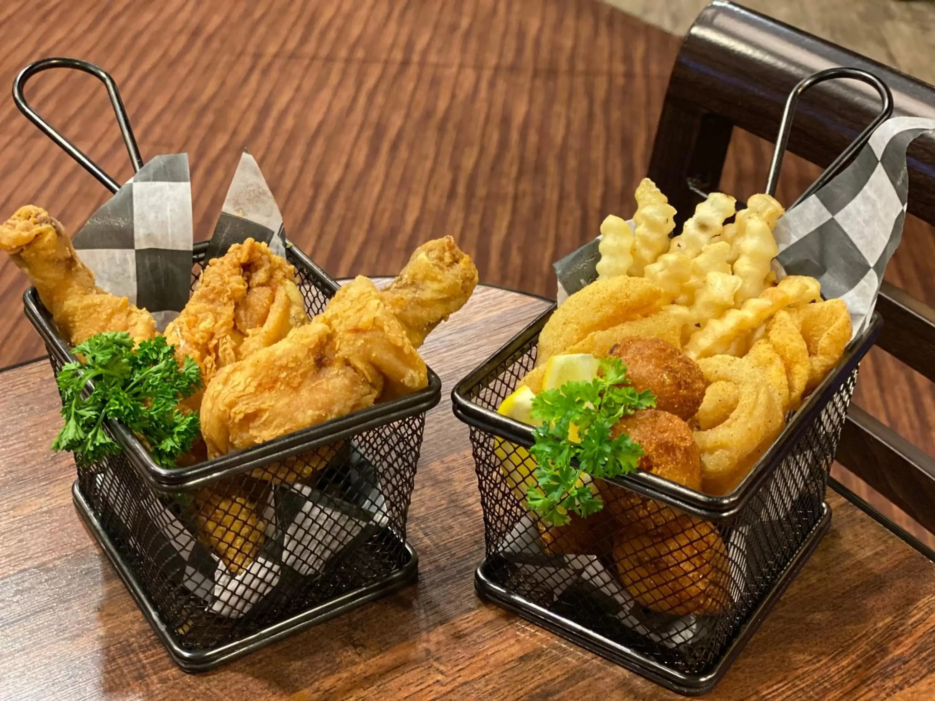 Restaurant/places to eat in Cherokee Casino Hotel Roland Restaurant/places to eat in Cherokee Casino Hotel Roland