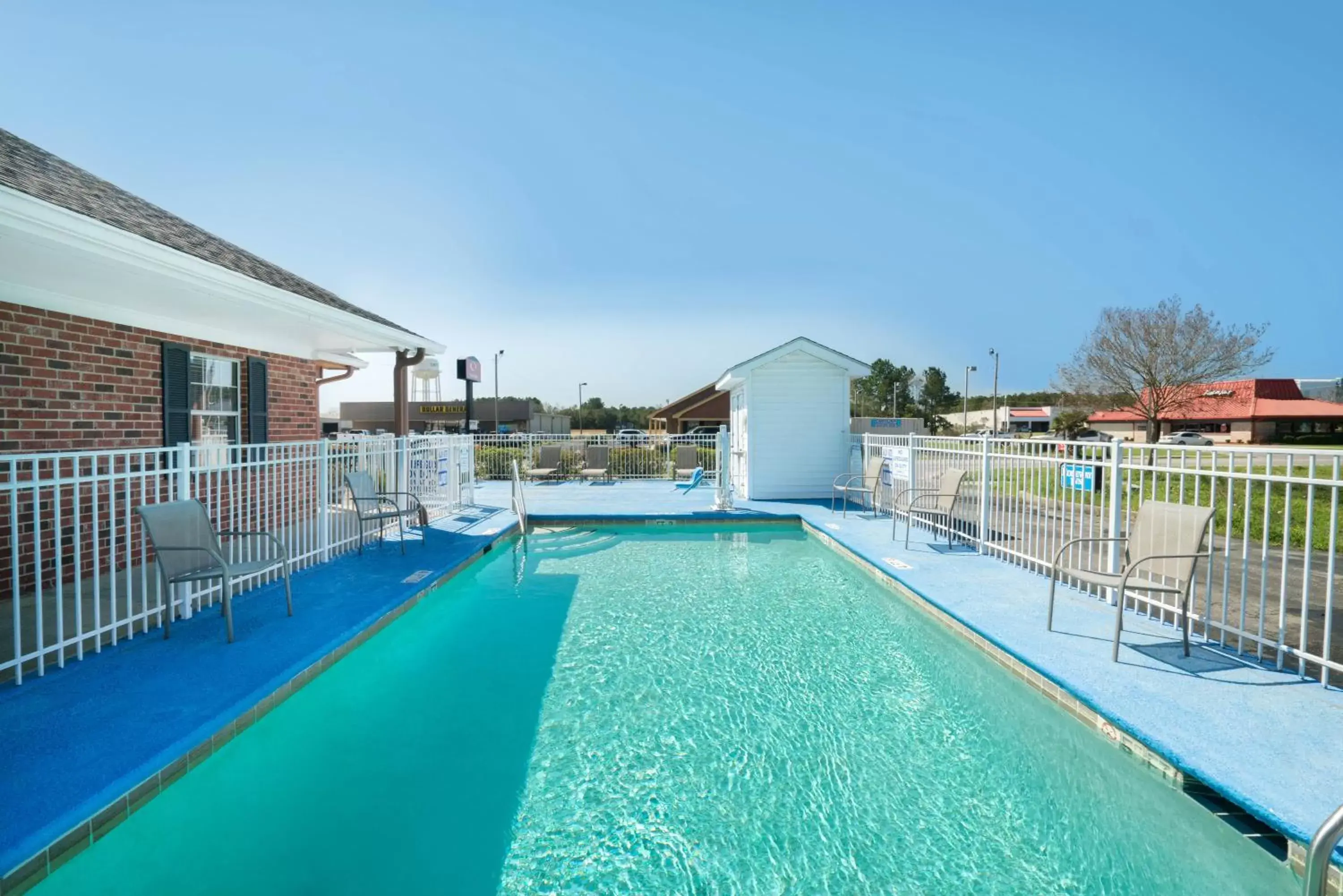 Swimming Pool in Travelodge by Wyndham Santee