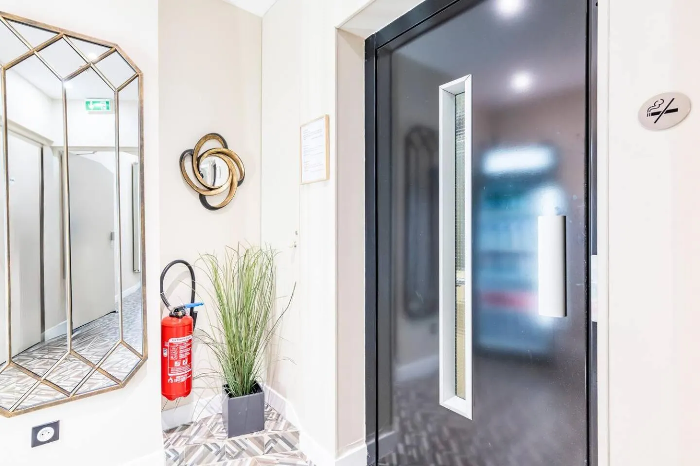 Property building in Bonséjour Montmartre