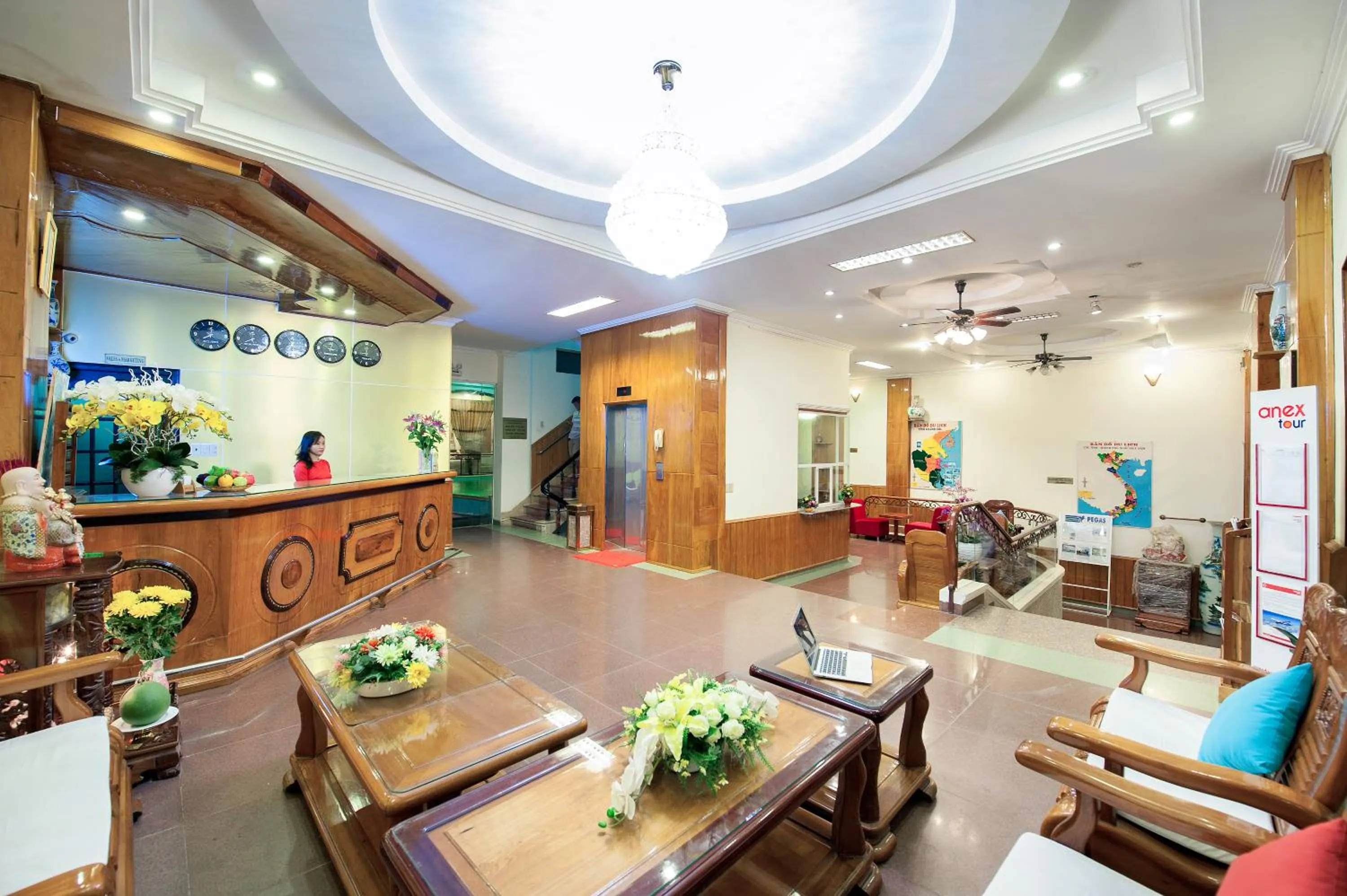 Lobby or reception in Palm Beach Hotel