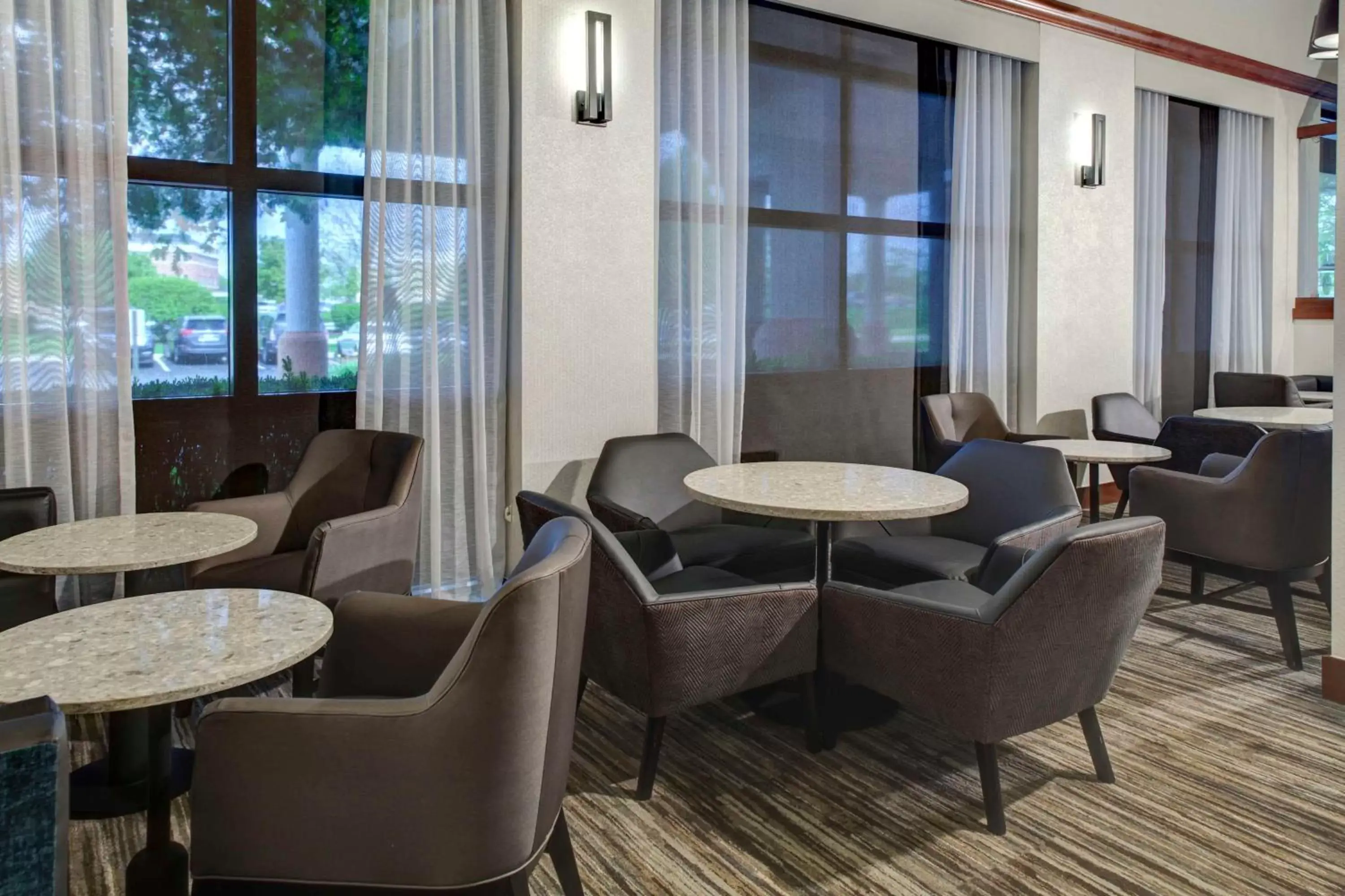 Lounge or bar in Hyatt Place Nashville Opryland